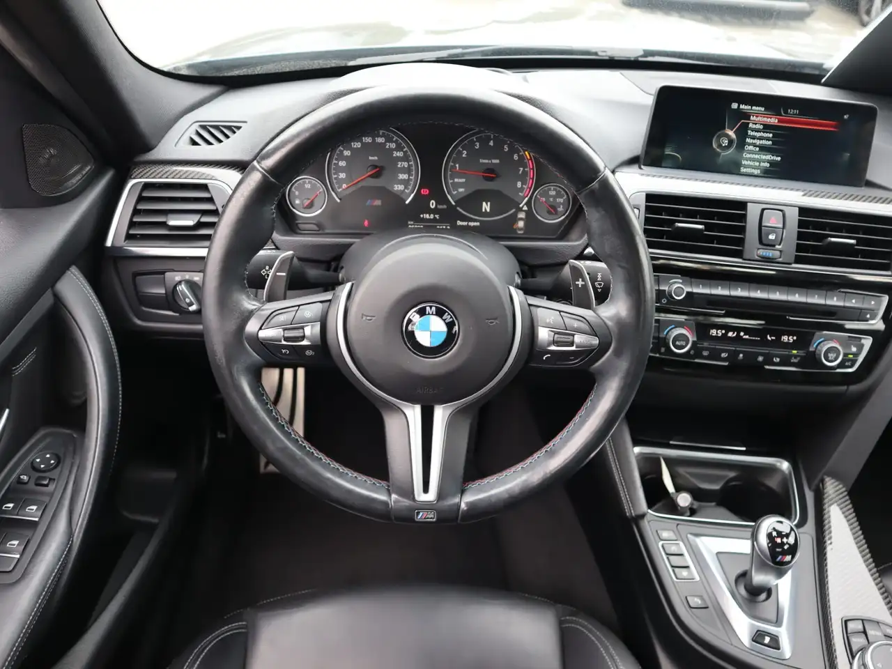 BMW M3 снимка BMW M3