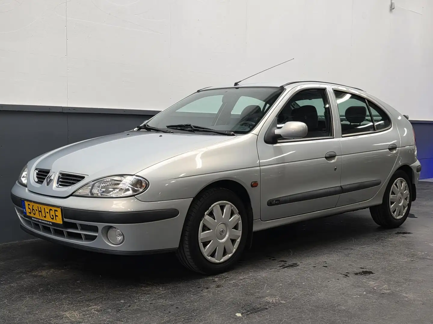 Renault Megane 1.6-16V Expression | Nw APK | Airco |Trekhaak Grijs - 2