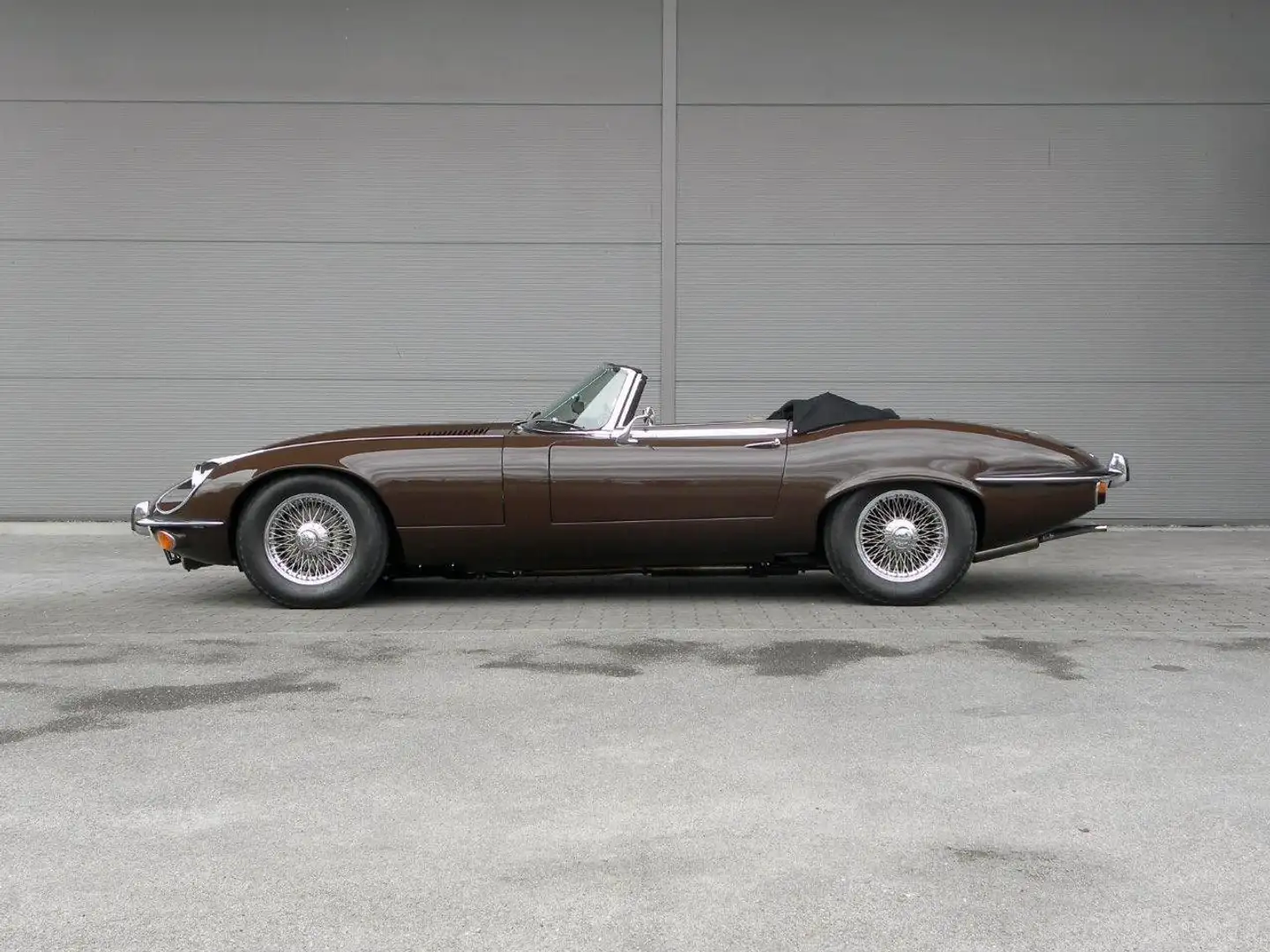 Jaguar E-Type III V-12 Brun - 2