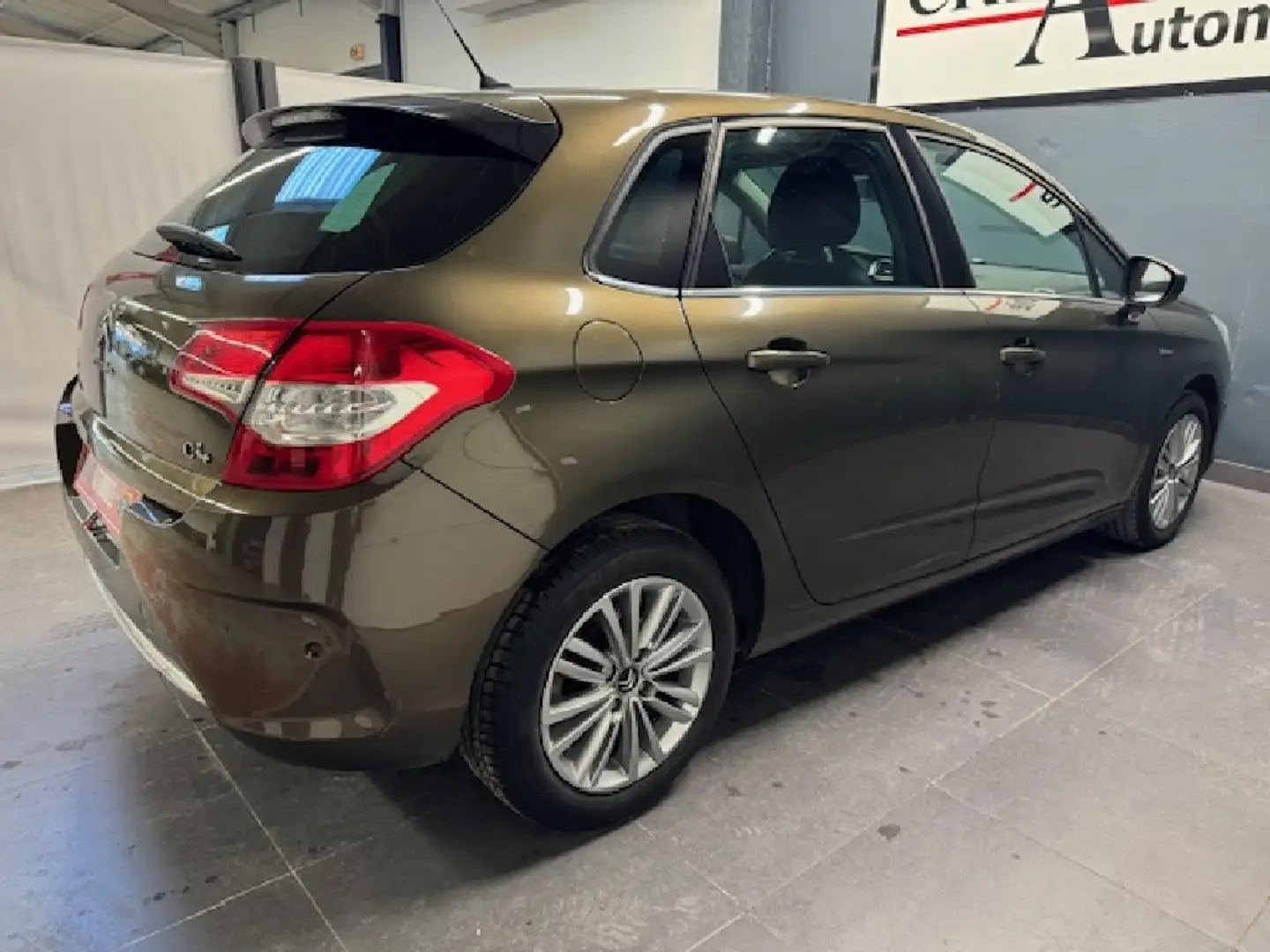 Citroen C4 1.6 HDi 110 CV GPS - 2