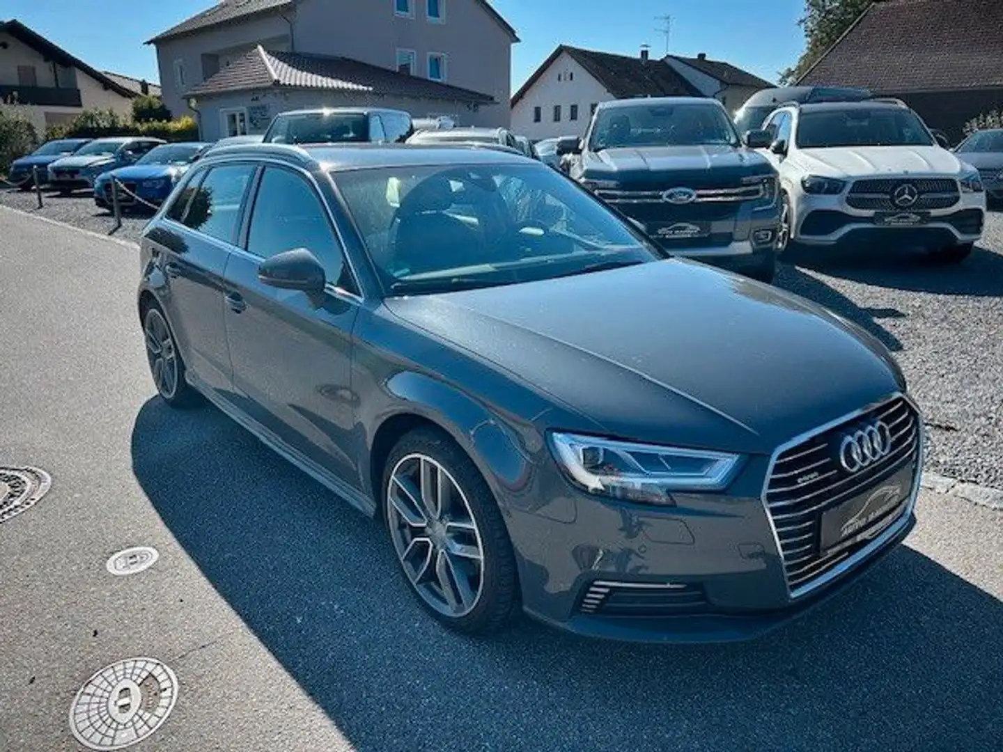 Audi A3 Sportback 40 e-tron design*LED*AHK* Gris - 1