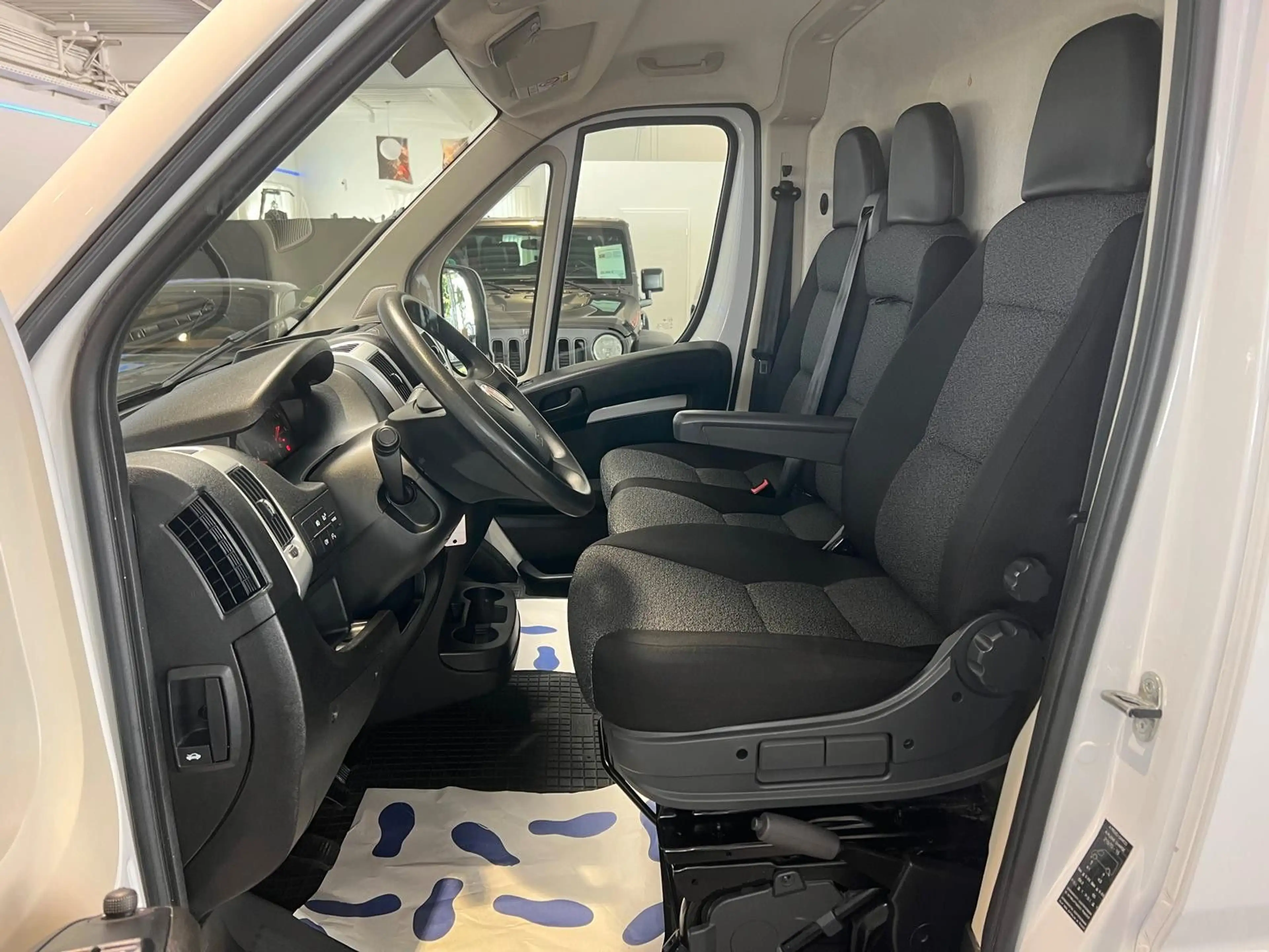Fiat Ducato 2,3 Blue-HDI *Hoch+Lang*L2-H2*Garantie* — photo 6