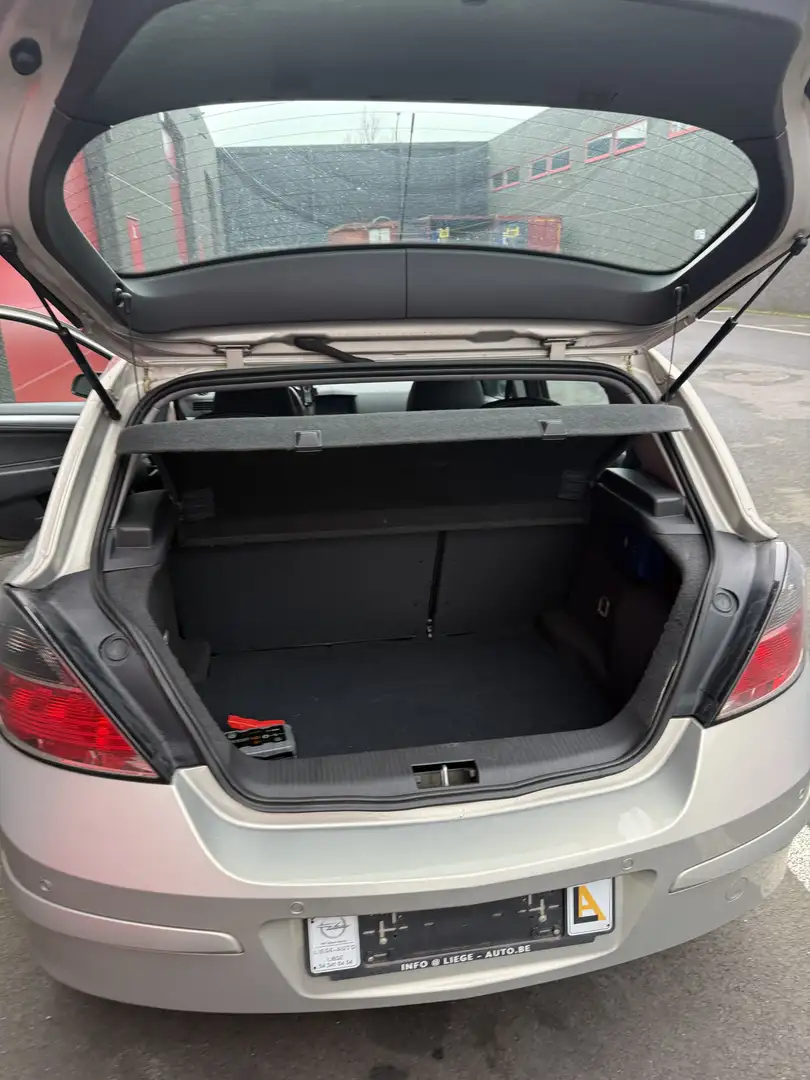 Opel Astra 1.6 Easytronic Edition - 2