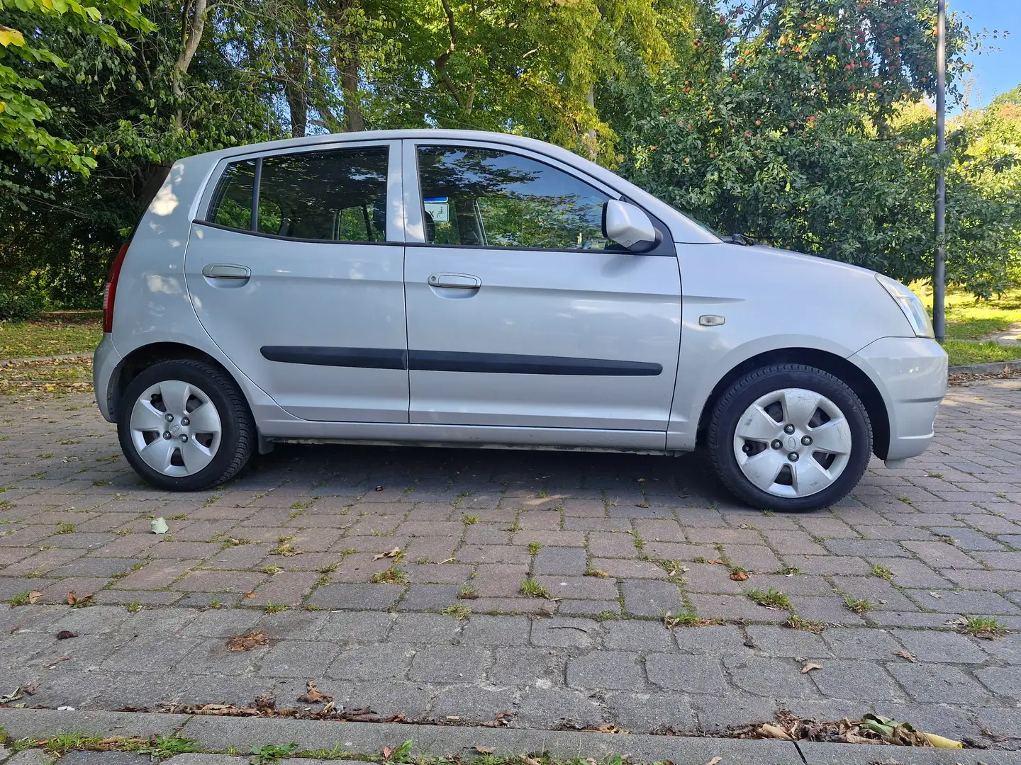 Kia Picanto Picanto 1.1 LX Silber - 1