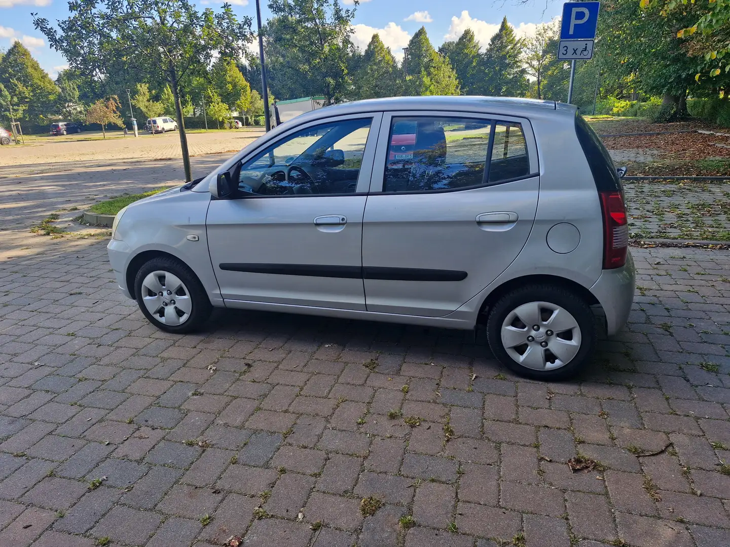 Kia Picanto Picanto 1.1 LX Silber - 2
