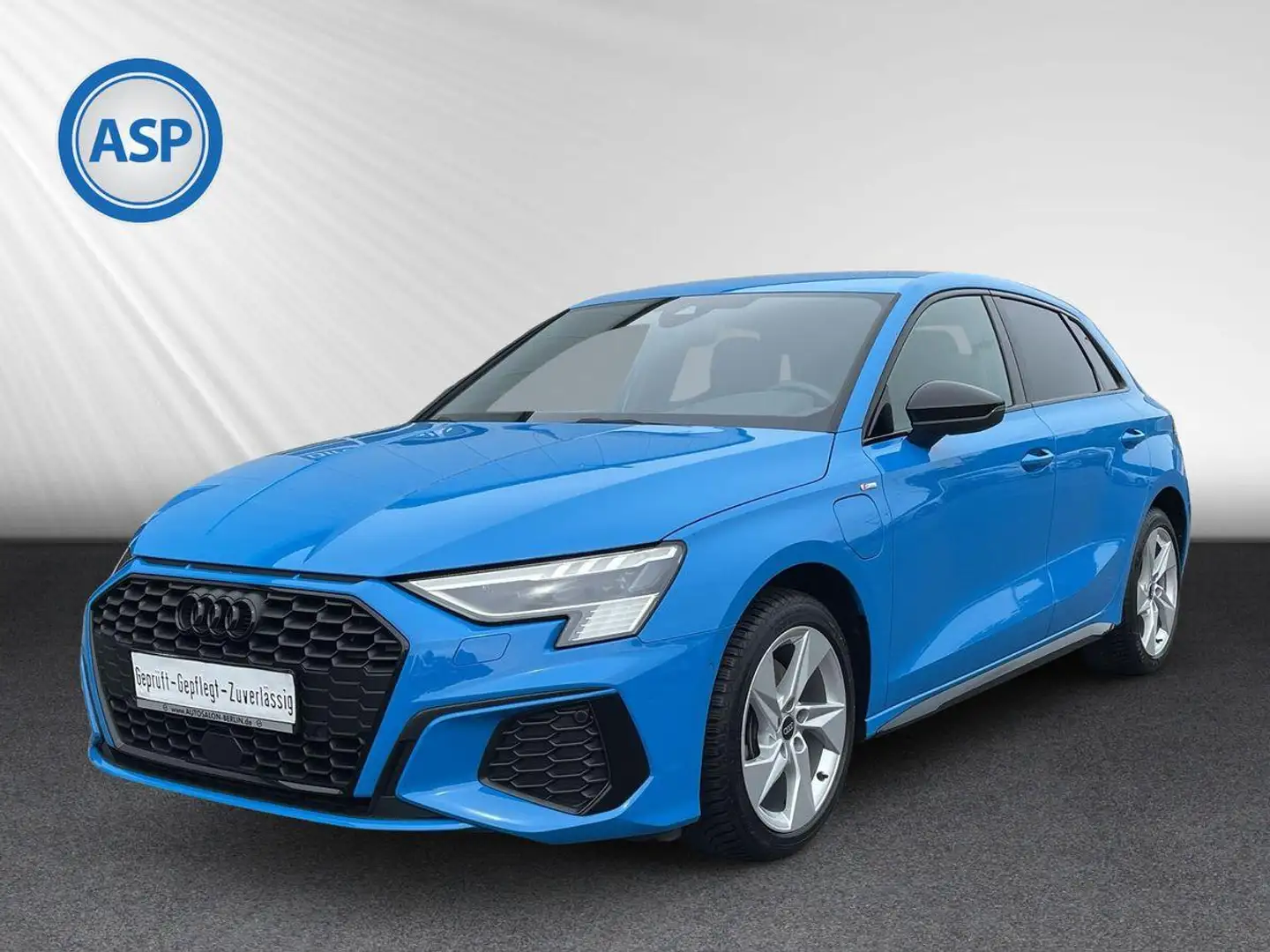 Audi A3 SB 40 TFSI e-tron S-tronic Sline LED HUD B&O Синій - 1