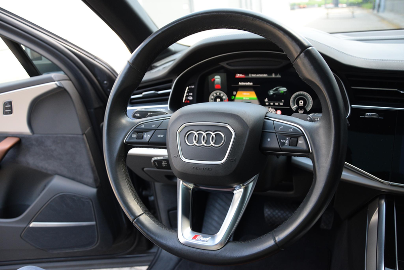 Audi Q7 55 TFSI e quattro | Audi dealer onderhouden | trek — photo 17
