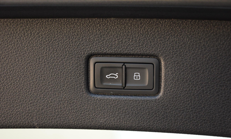 Audi Q7 55 TFSI e quattro | Audi dealer onderhouden | trek — photo 15