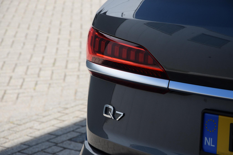 Audi Q7 55 TFSI e quattro | Audi dealer onderhouden | trek — photo 9