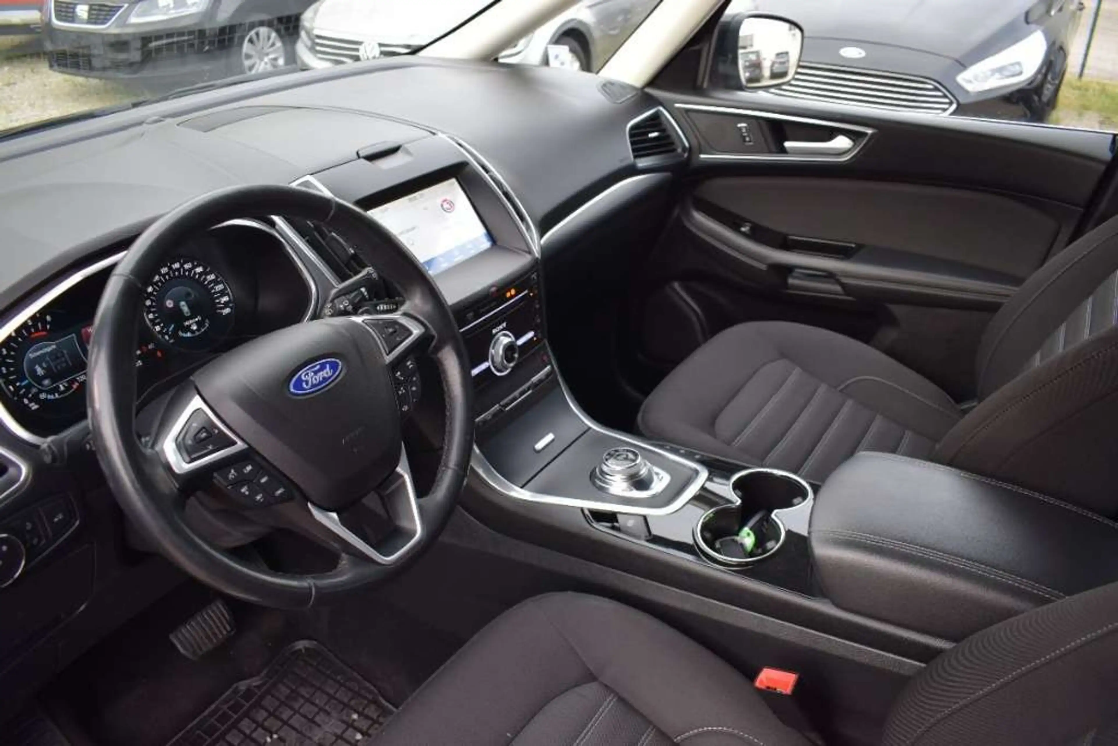 Ford Galaxy 2,0 EcoBlue SCR AWD Titanium Aut. — photo 11