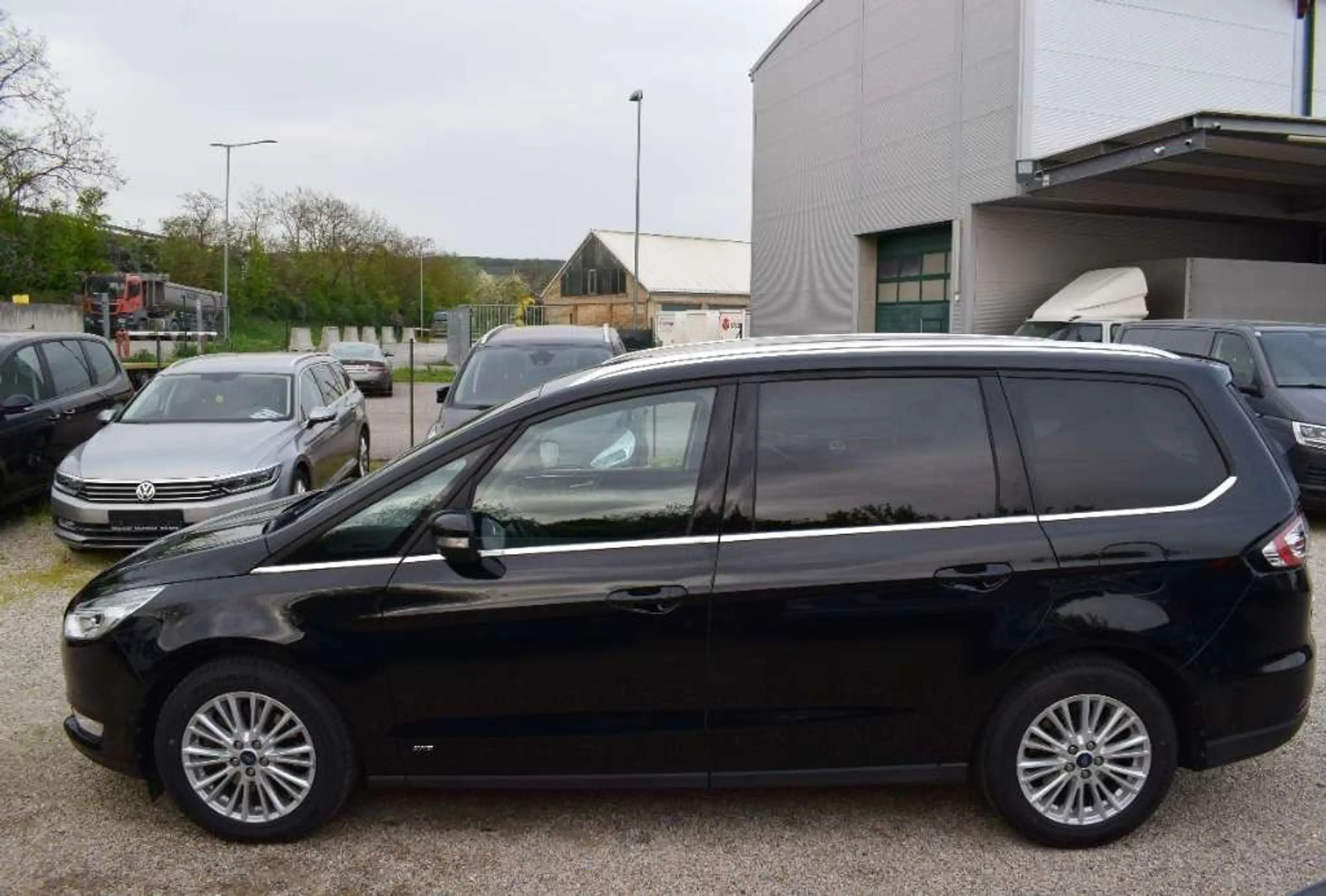 Ford Galaxy 2,0 EcoBlue SCR AWD Titanium Aut. — photo 6