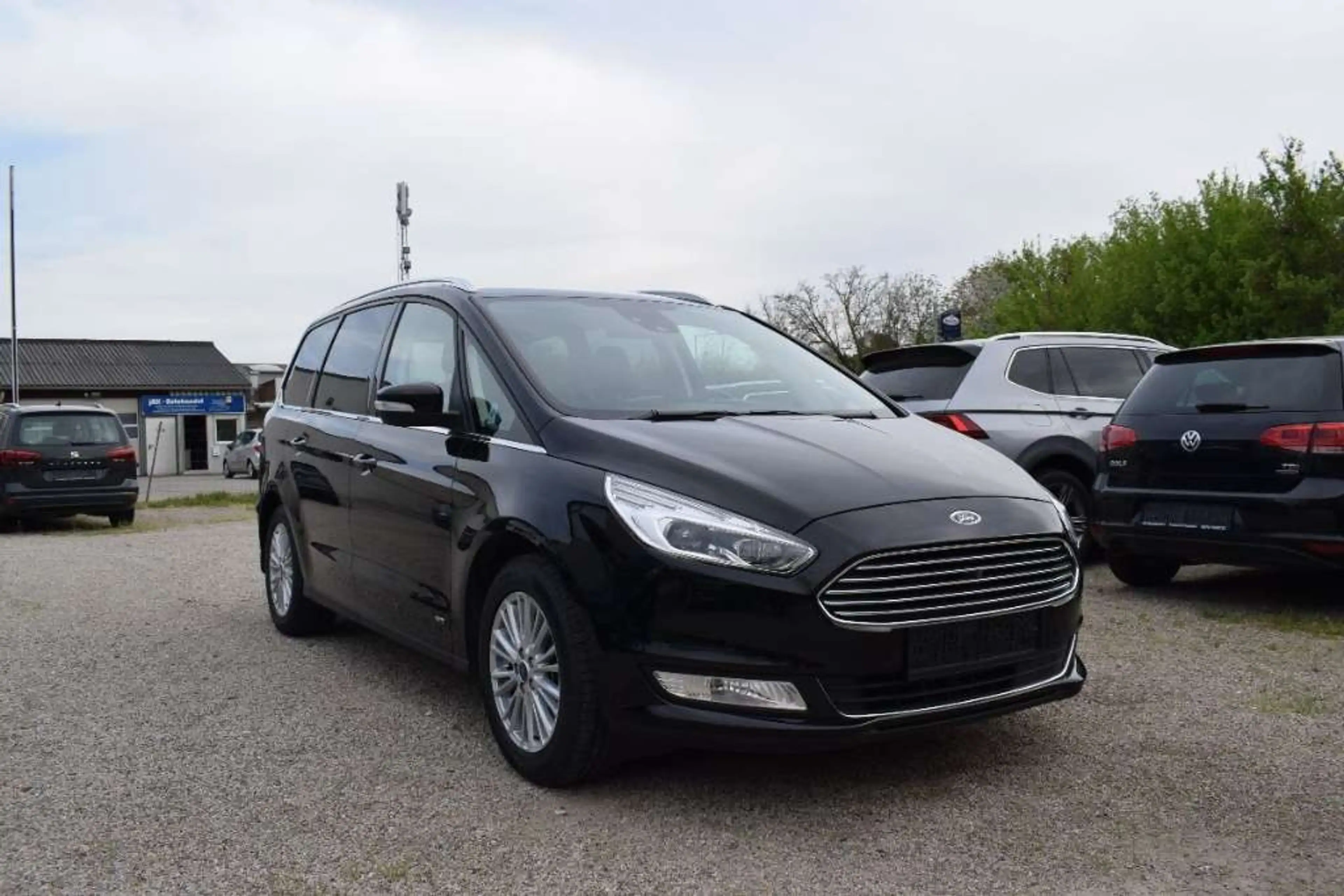 Ford Galaxy 2,0 EcoBlue SCR AWD Titanium Aut. — photo 5