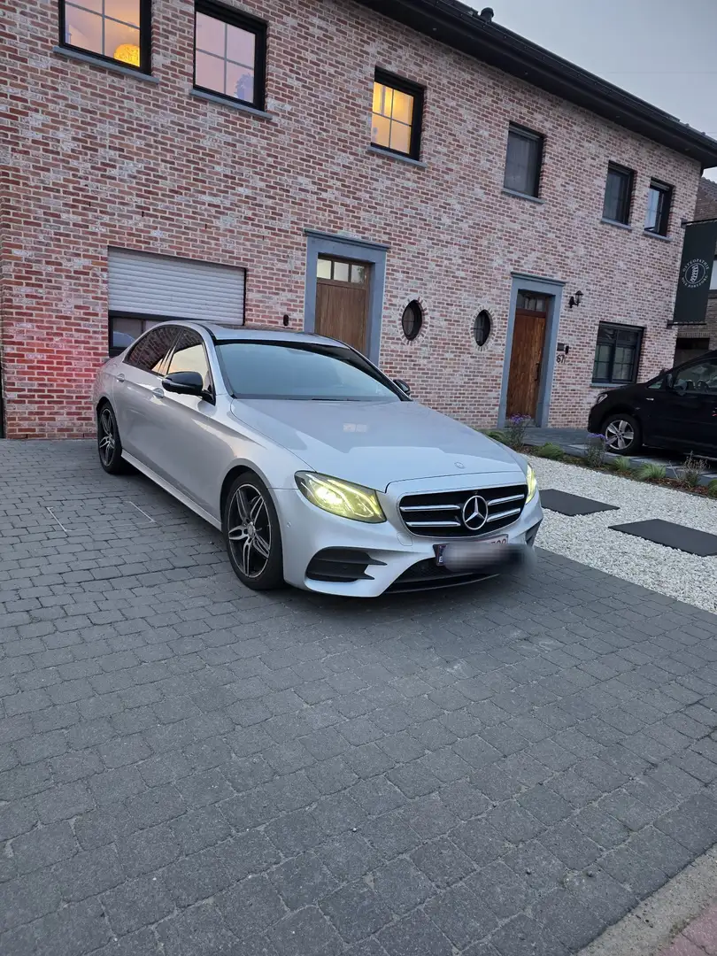 Mercedes-Benz E 220 E 220 d 9G-TRONIC AMG Line Zilver - 2