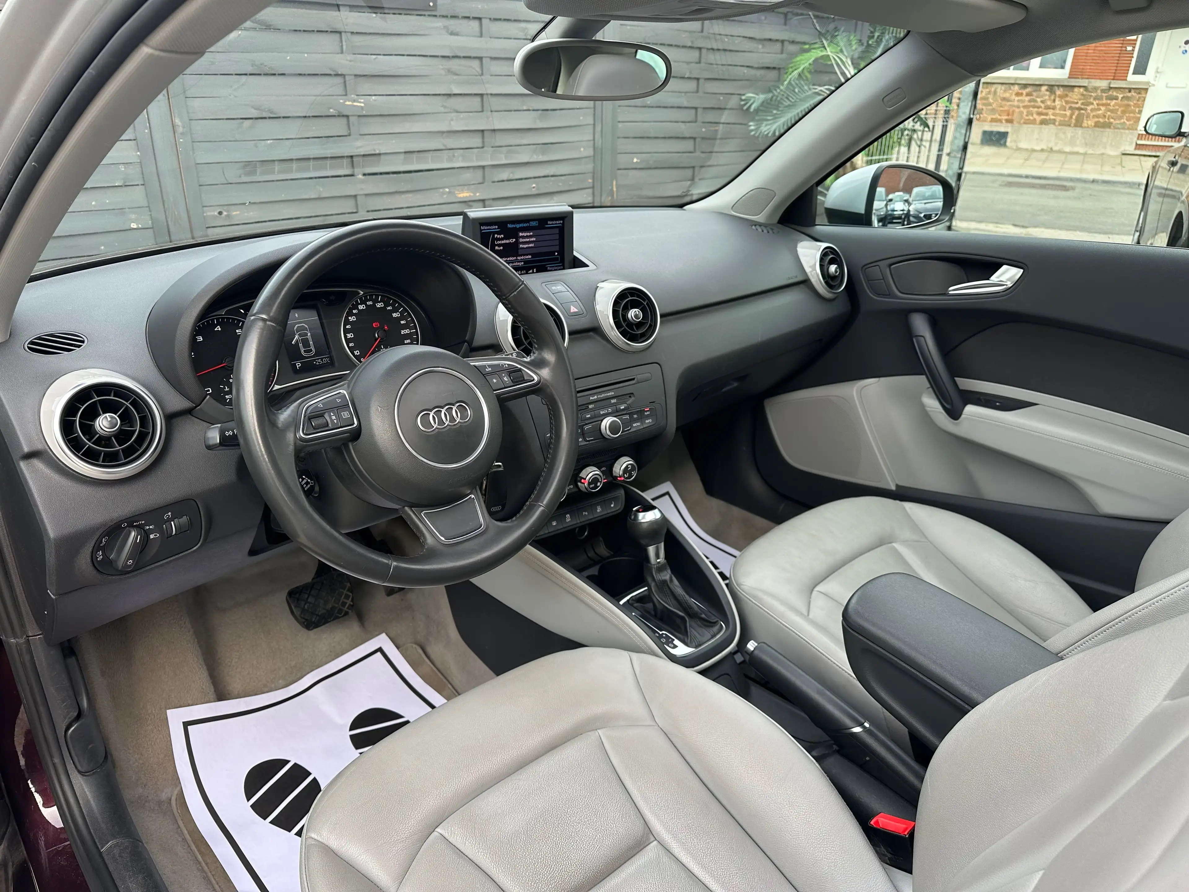 Audi A1 A1 1.4 TFSI Ambition S line S tronic 119gr — photo 6