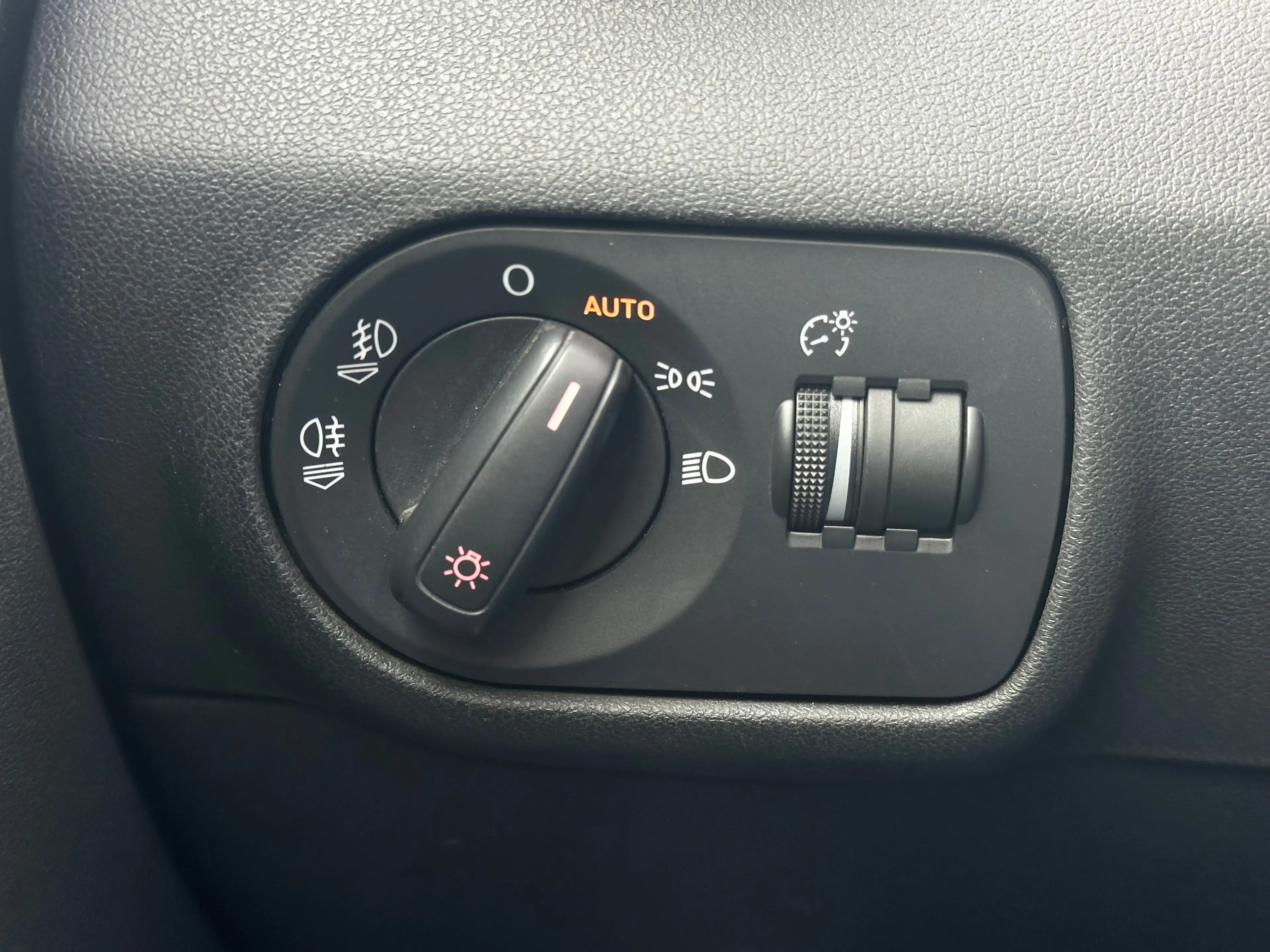 Audi A1 A1 1.4 TFSI Ambition S line S tronic 119gr — photo 13