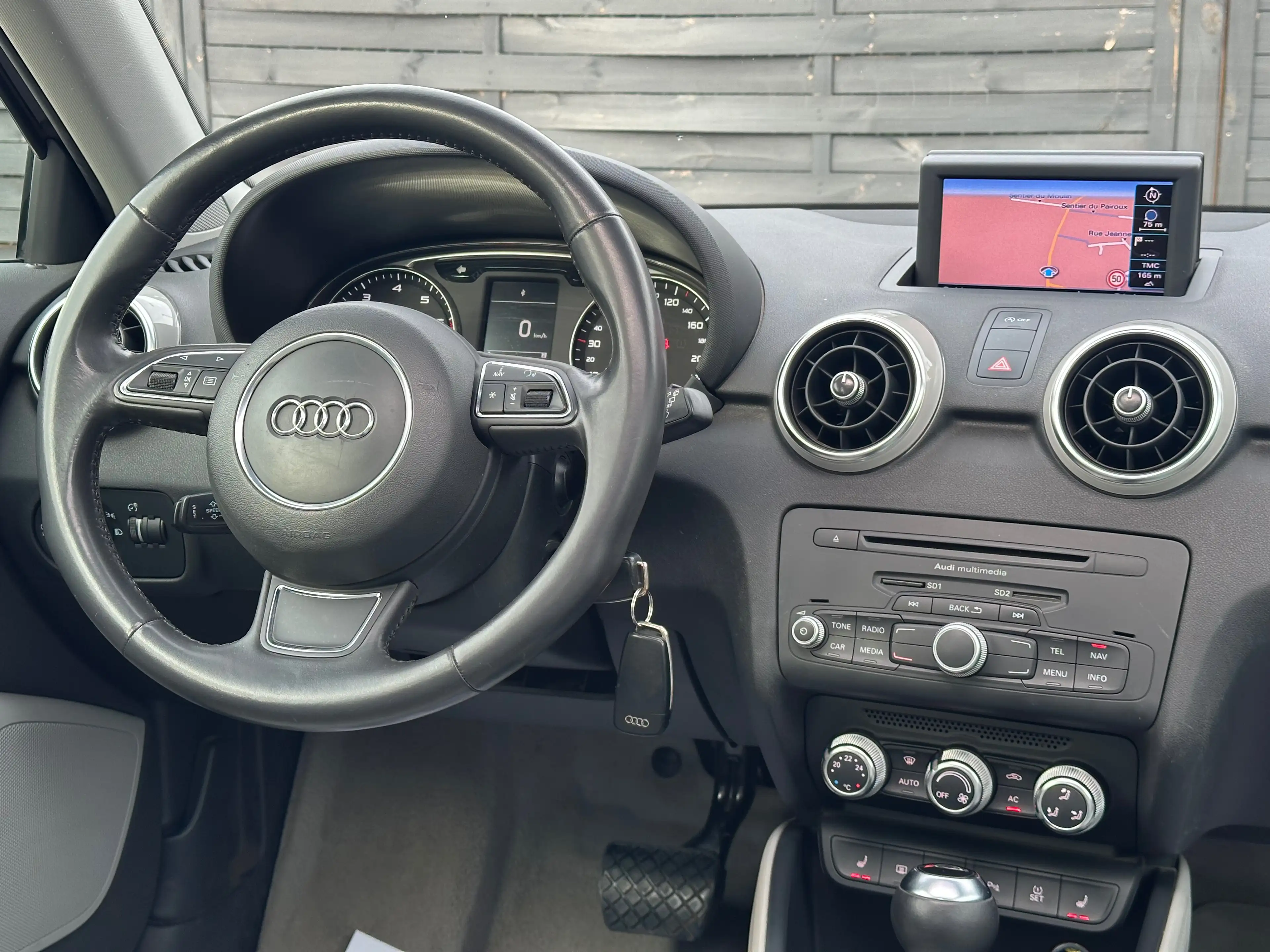 Audi A1 A1 1.4 TFSI Ambition S line S tronic 119gr — photo 11