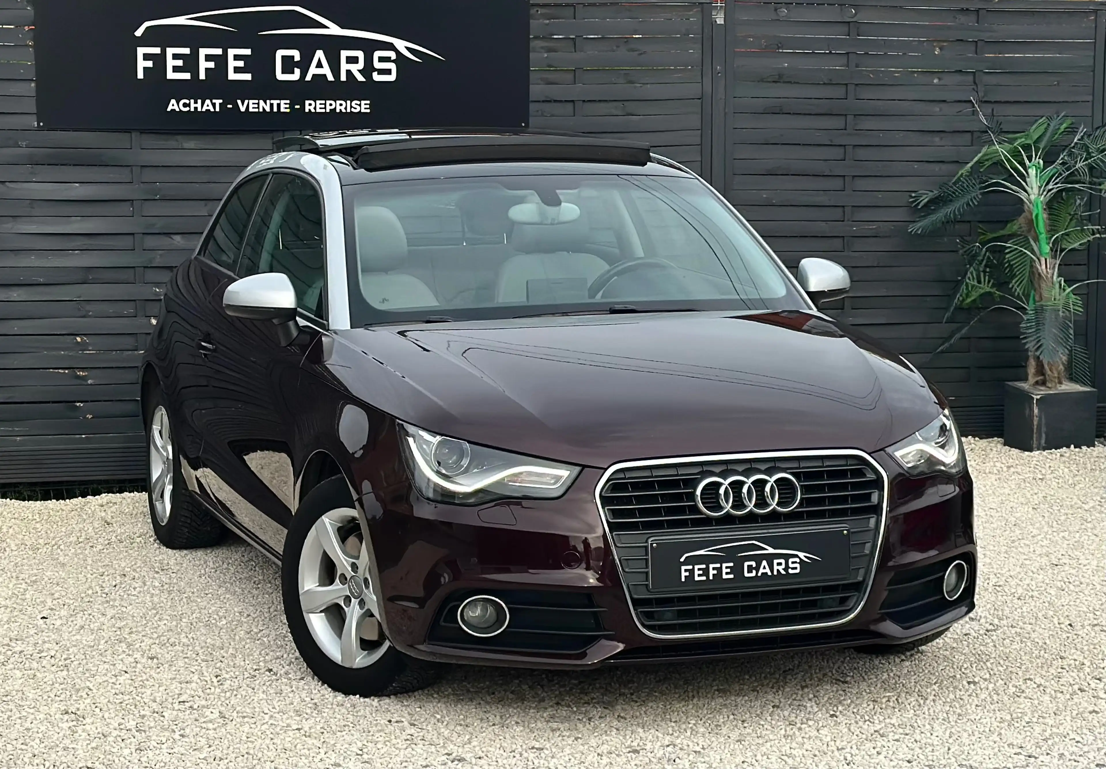 Audi A1 A1 1.4 TFSI Ambition S line S tronic 119gr — photo 2