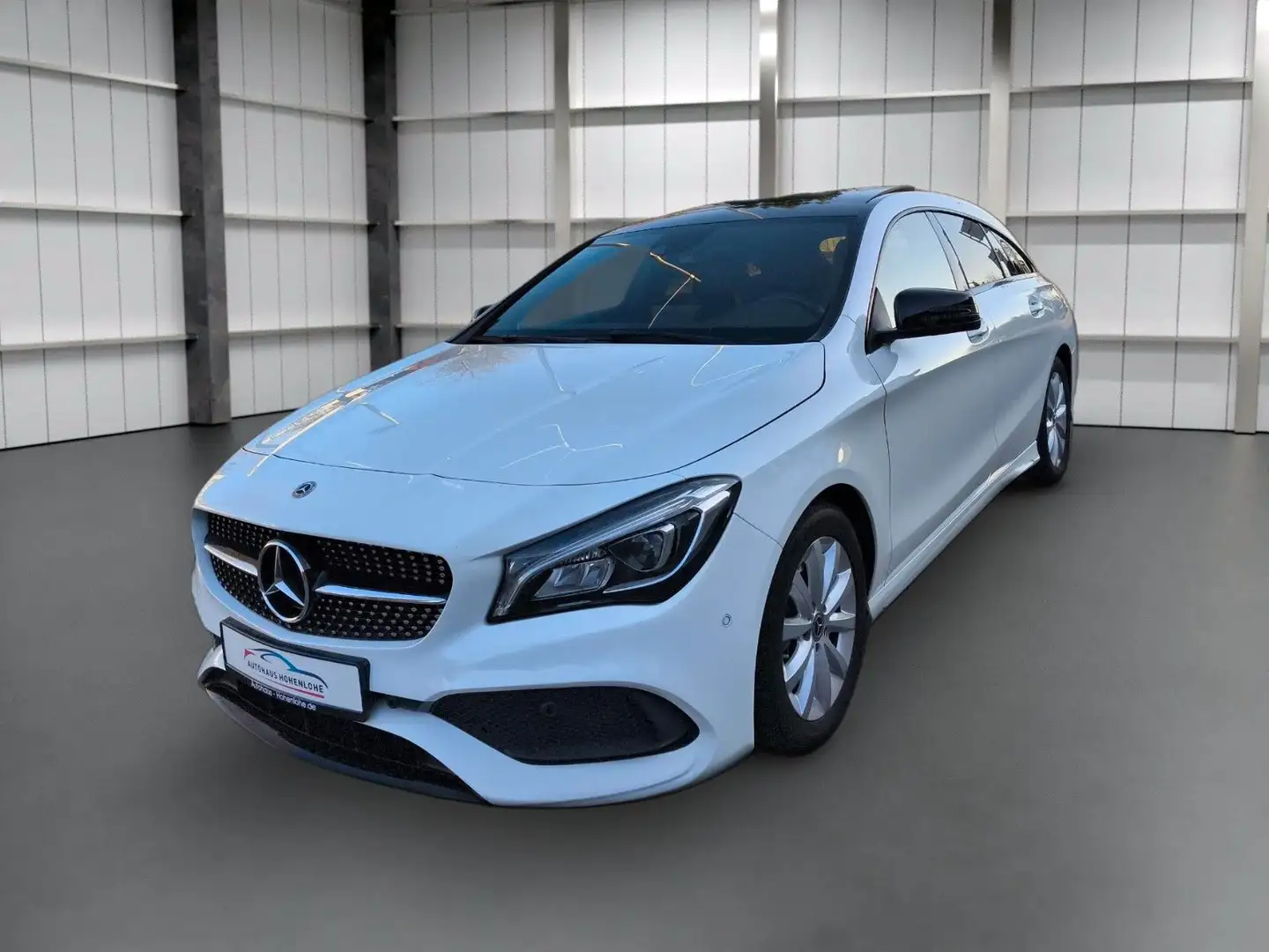 Mercedes-Benz Sonstige CLA 200 Shooting Brake AMG PANO LED AHK APP Weiß - 1