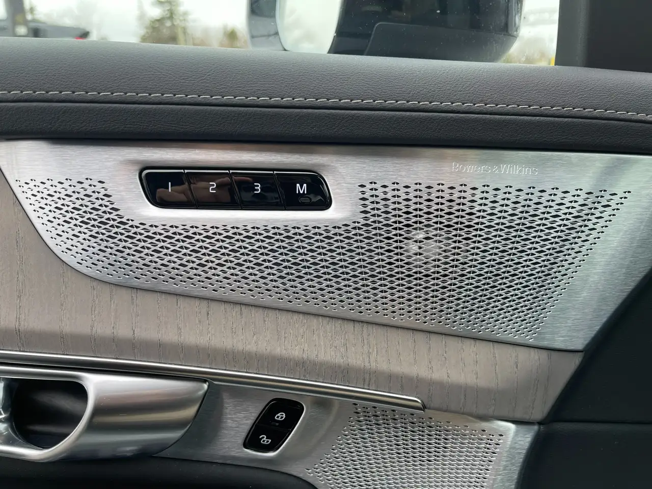 Volvo XC90 снимка Volvo XC90