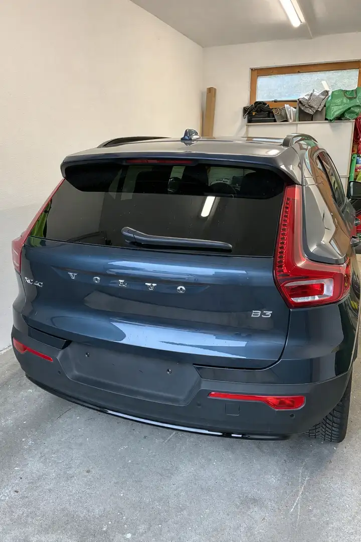 Volvo XC40 XC40 B3 Plus Black Edition Aut. Plus Black Edition Blau - 2