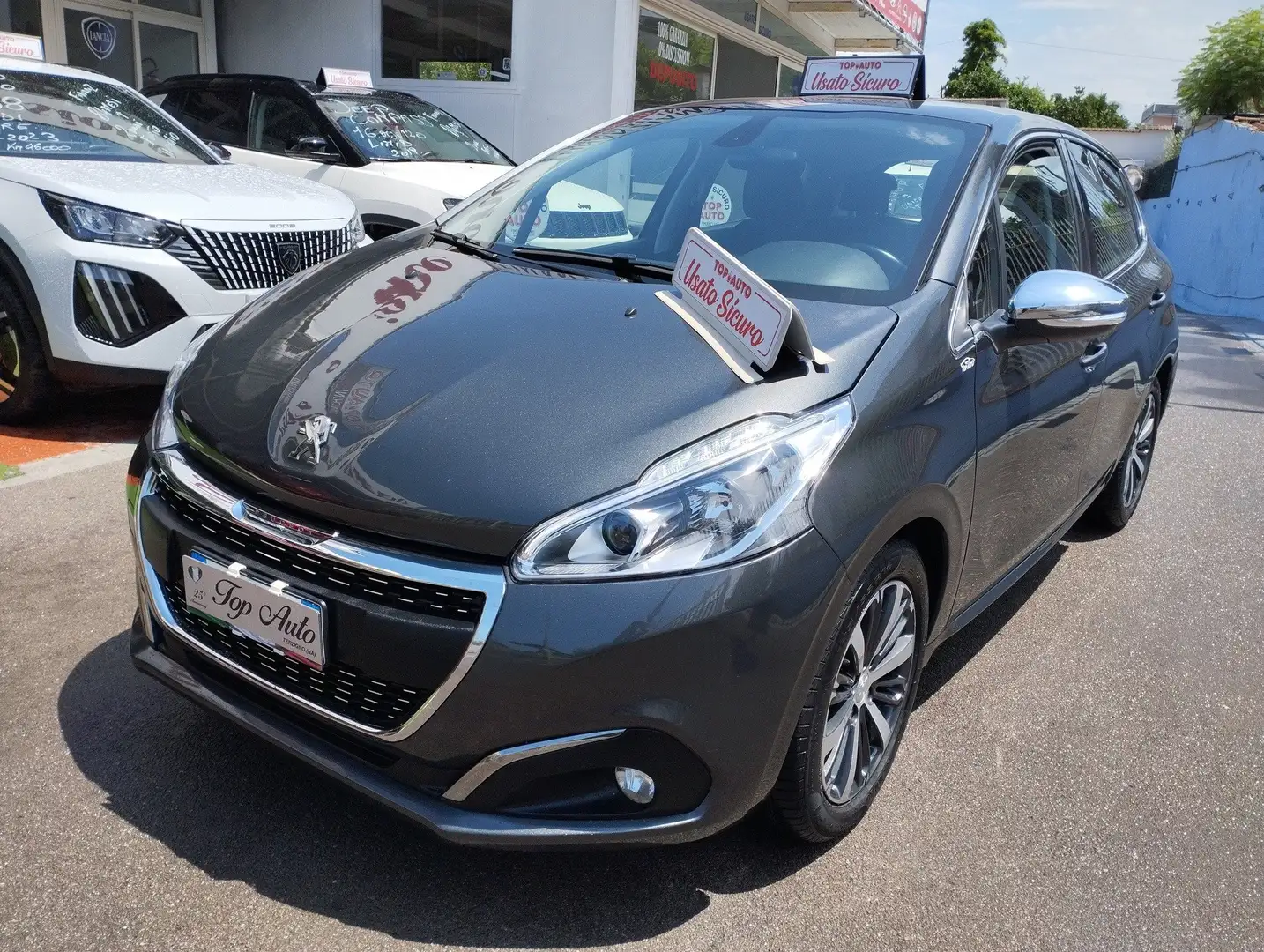 Peugeot 208 208 1.6 bluehdi Allure 75cv   DA VETRINA Grigio - 2