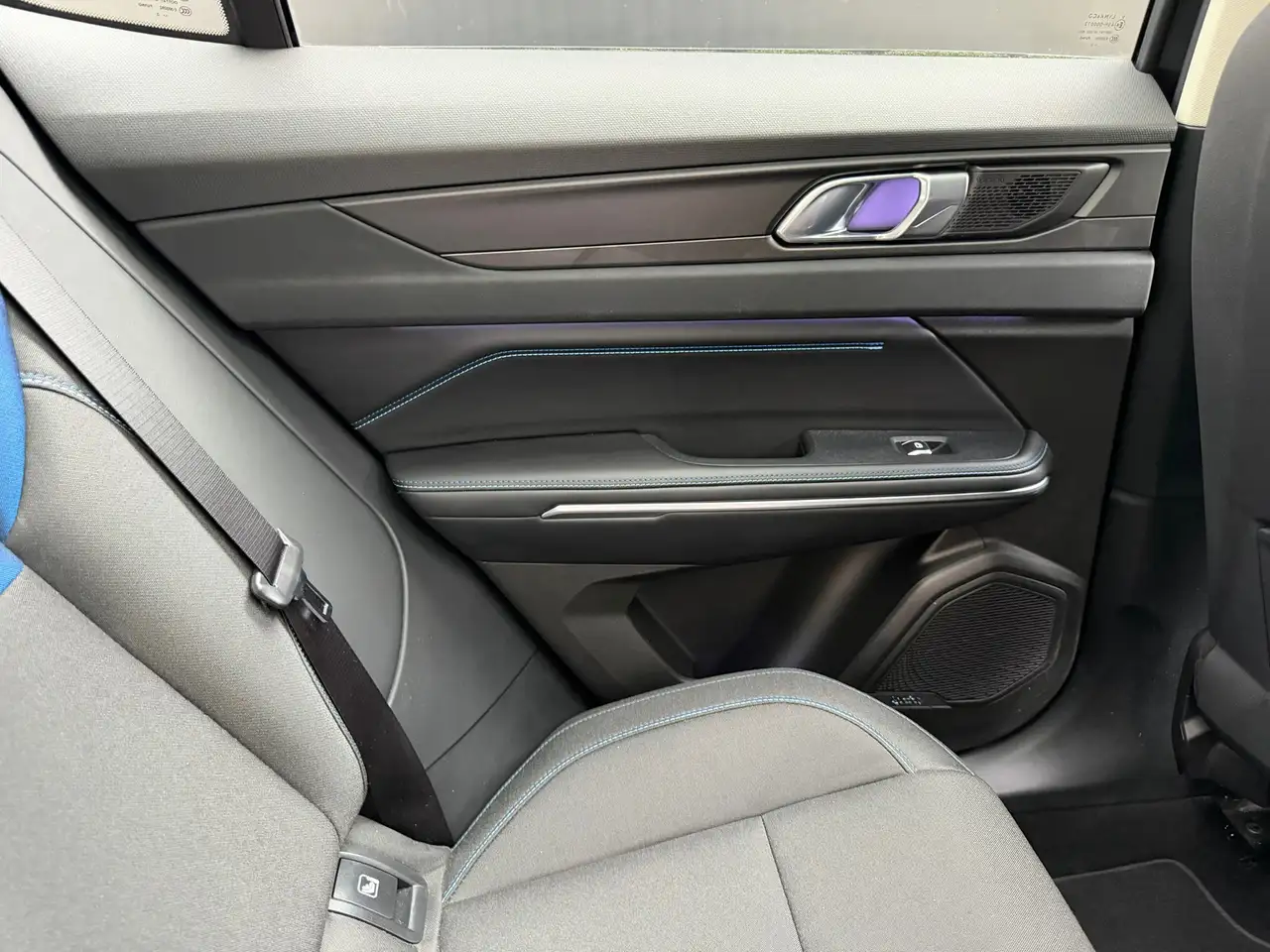 Lynk & Co 01 1.5 Pano 360 Memory Carplay Hybride Automaat, миниатюра 29