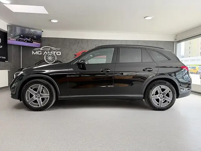 Mercedes-Benz GLC view 4