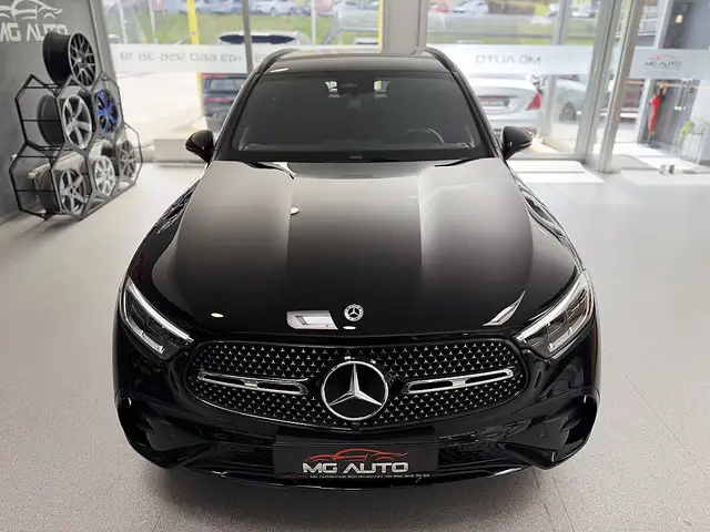 Mercedes-Benz GLC view 11