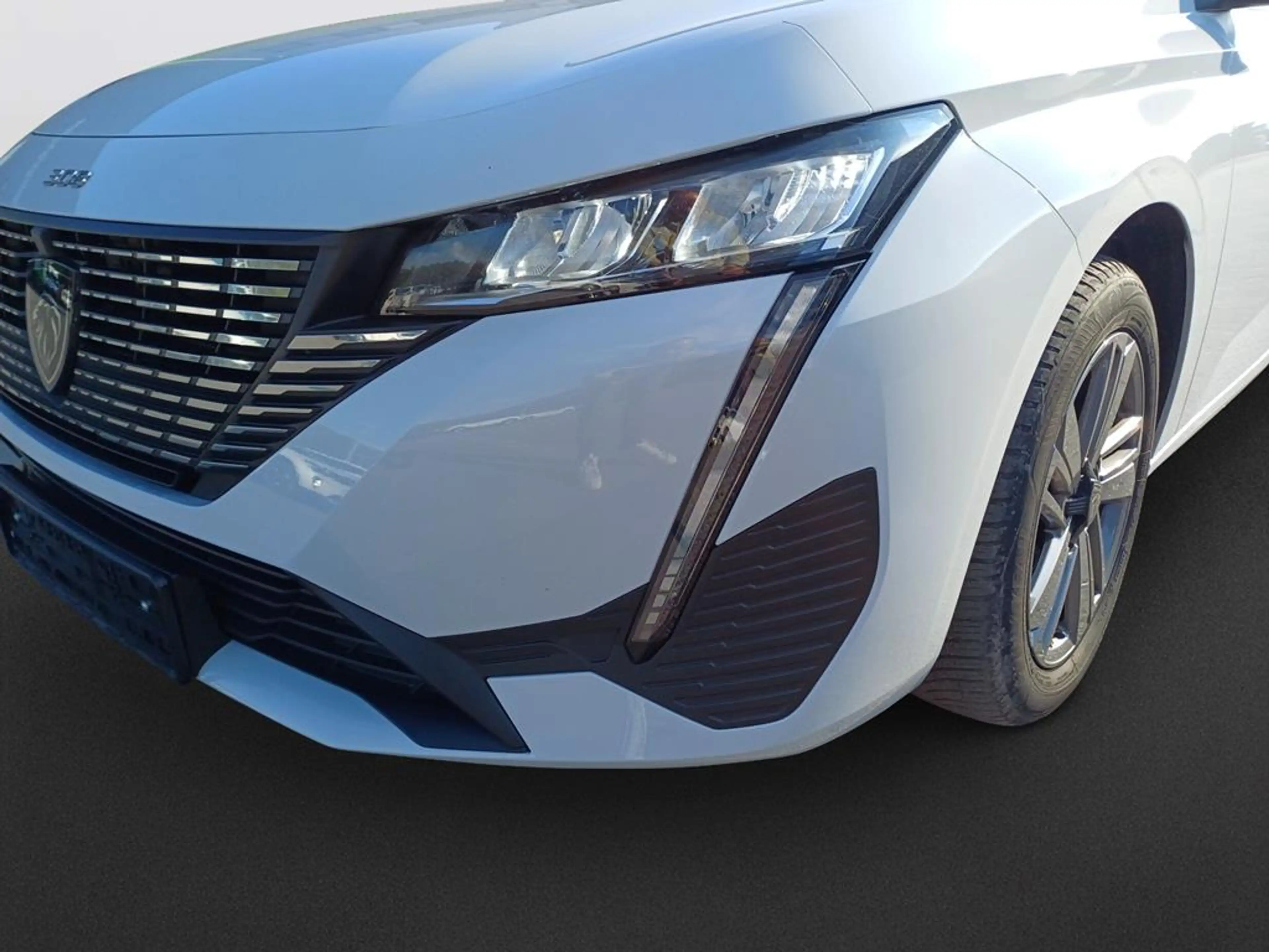 Peugeot 308 Allure — photo 9