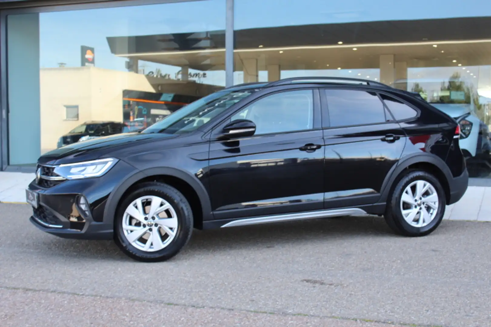 Volkswagen Taigo 1.0 TSI Life DSG 81kW Negro - 2