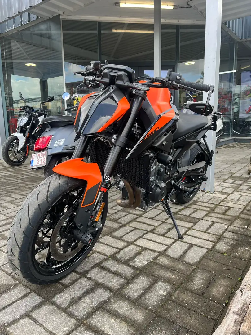 KTM 890 Duke - 1