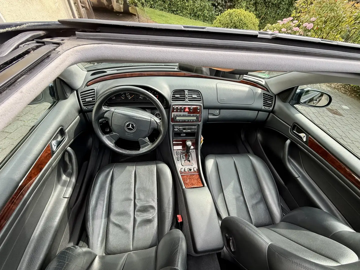 Mercedes-Benz CLK 230 Coupe Kompressor Elegance - 2