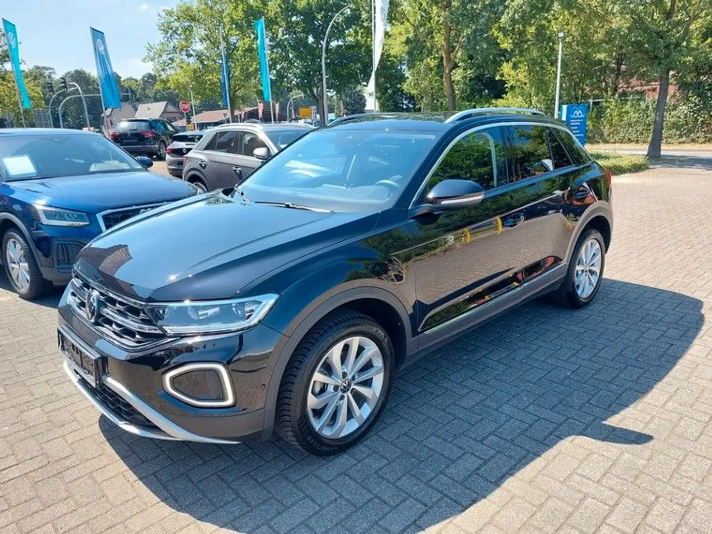 Volkswagen T-Roc 1,5 TSI Style *DSG*AHK*NAVI*LED* Negro - 1