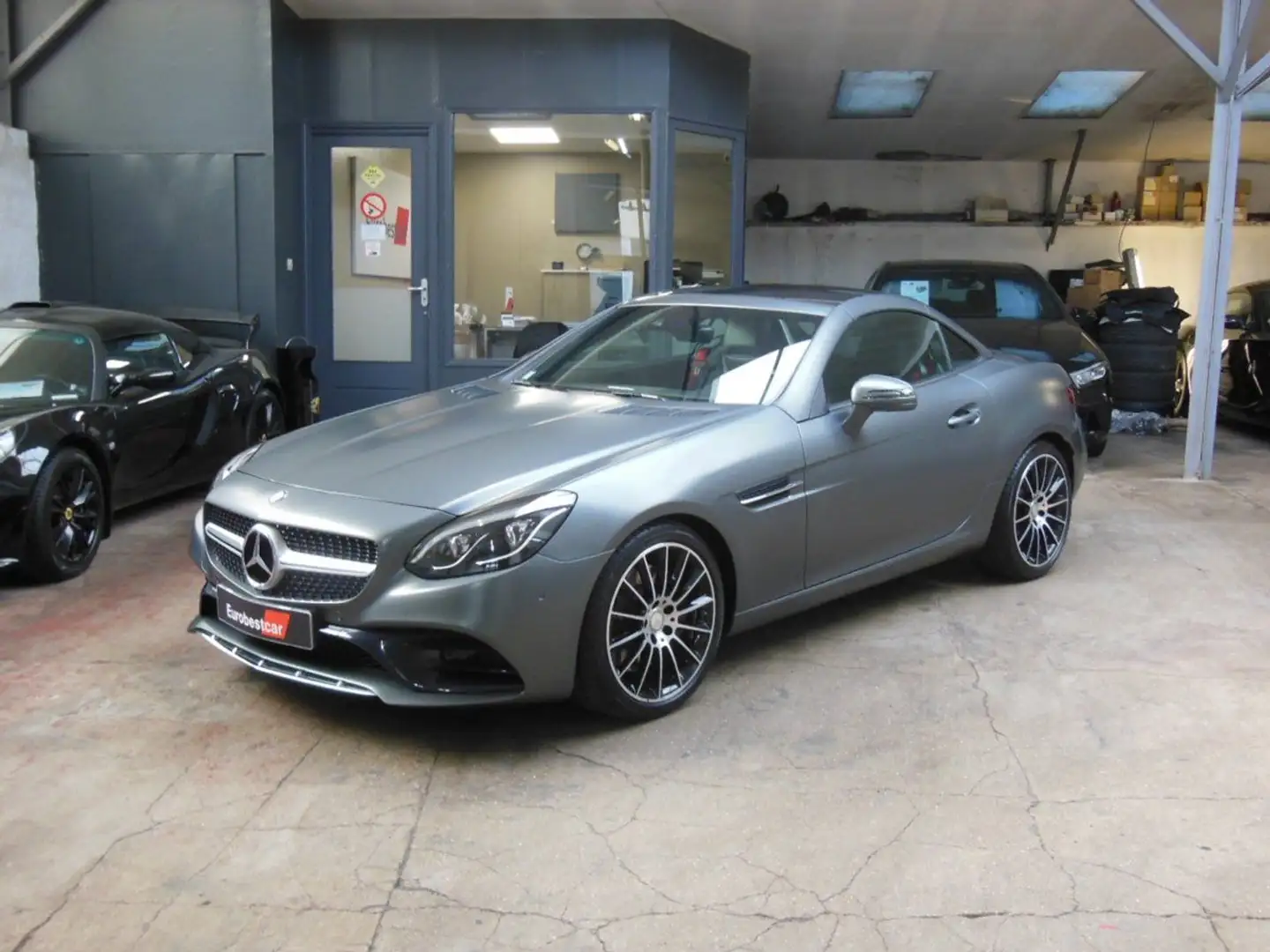 Mercedes-Benz SLC 180 180 156CH FASCINATION 9G-TRONIC Grau - 2