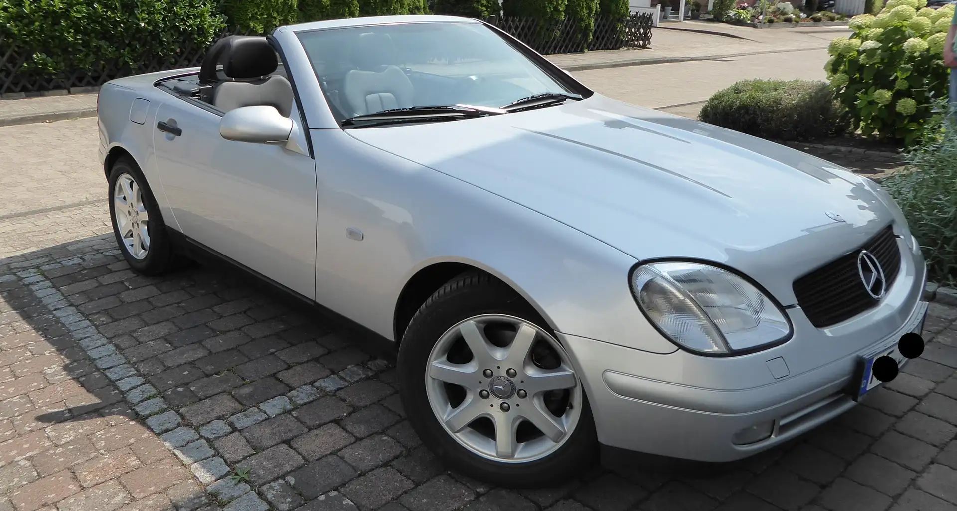 Mercedes-Benz SLK 230 top gepflegt, geringe KM, Garage, TÜV neu Argent - 1