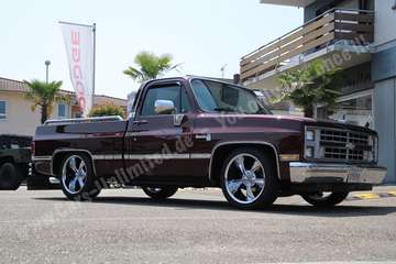 C10 Silverado 350V8SWB Fleetside-Top of the Line