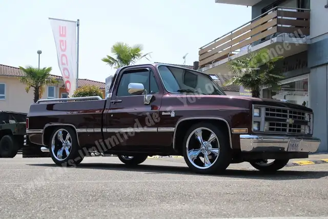 Chevrolet Silverado C10 Silverado 350V8SWB Fleetside-Top of the Line