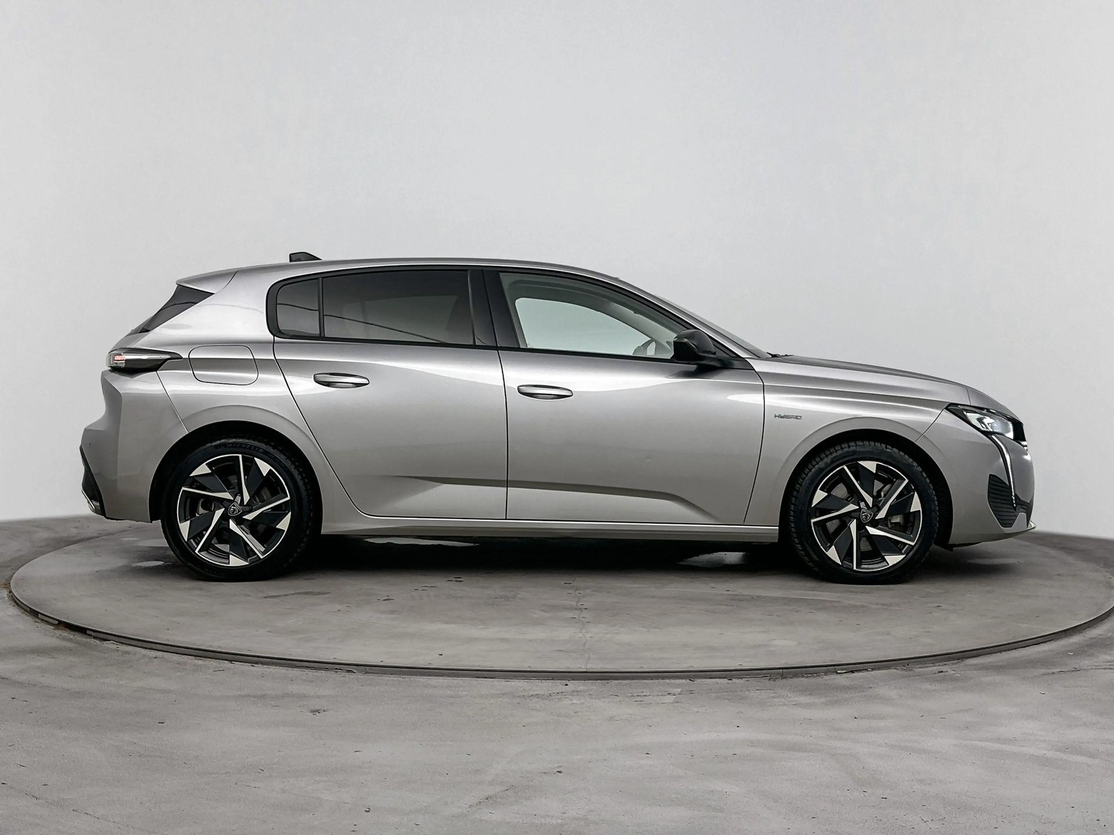Peugeot 308 Plug-in Hybrid 180pk Allure | Navigatie | Camera | — photo 11