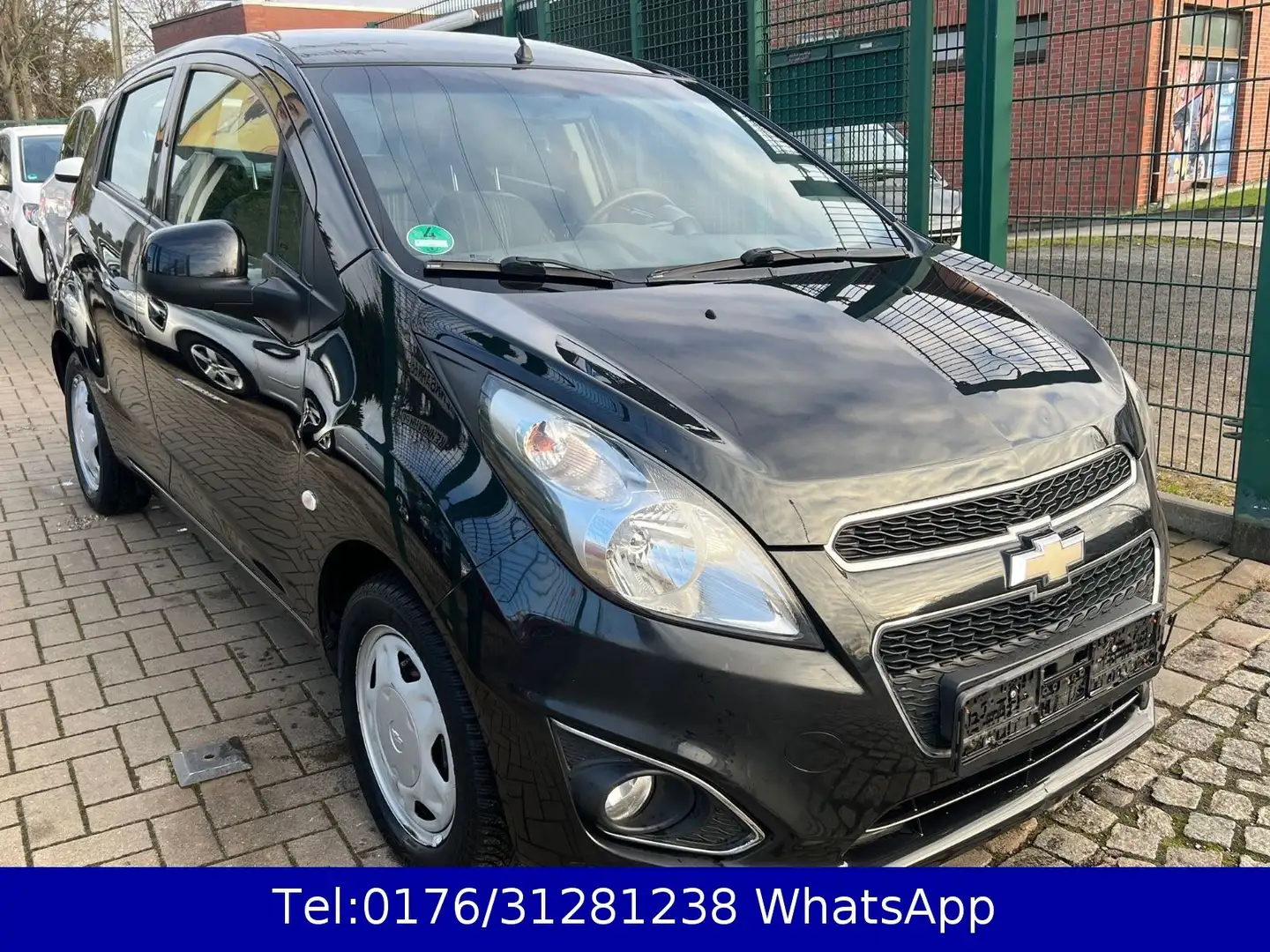 Chevrolet Spark LT !! 101TKM !! Tüv-Neu !! Klima !! Schwarz - 2