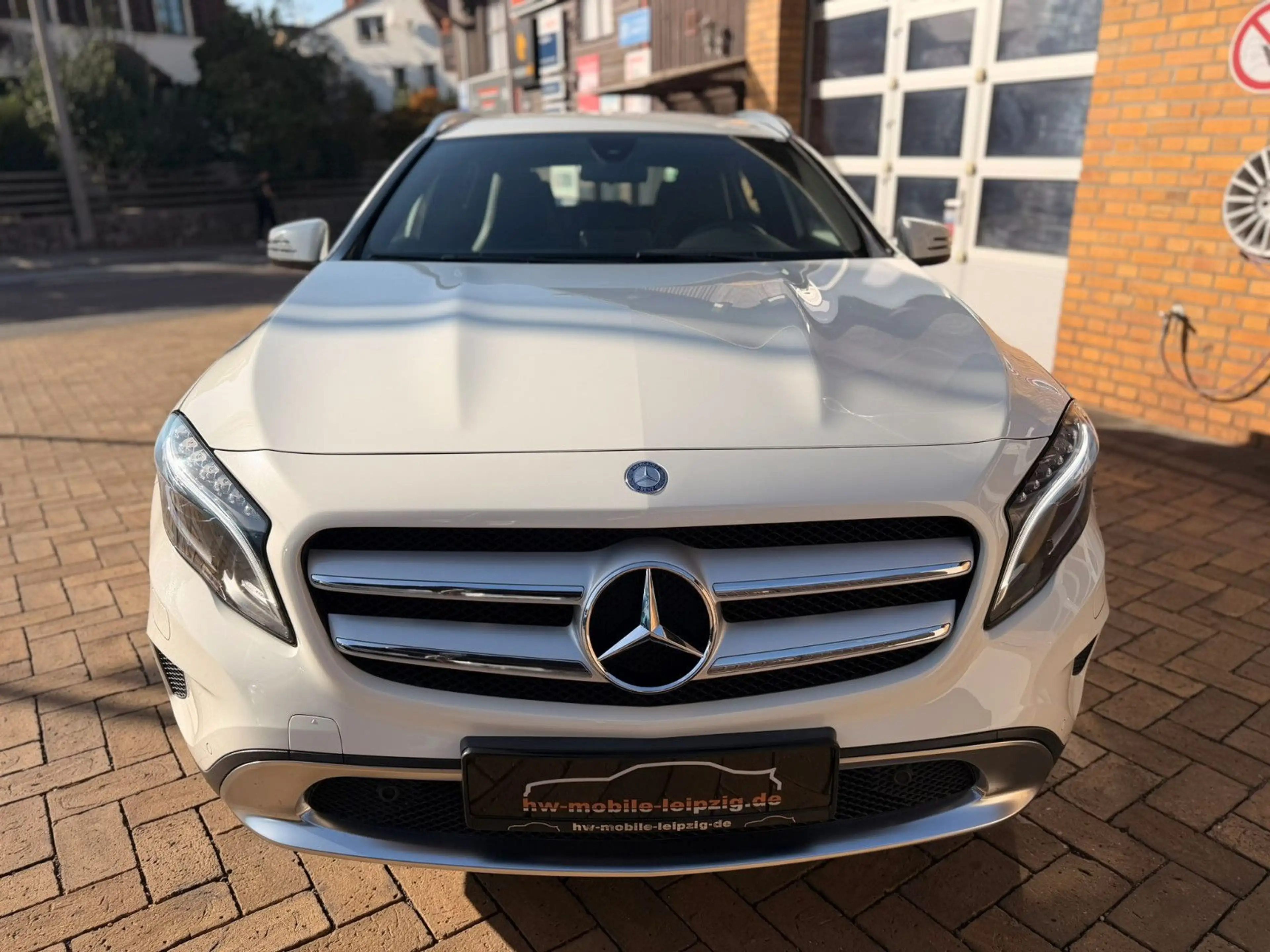 Mercedes-Benz GLA 180 Score BiXenon Navigation PDC Teilleder — photo 5