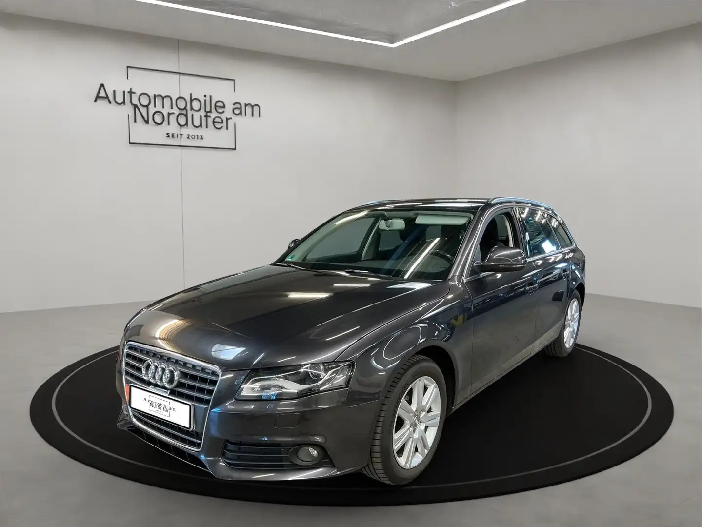 Audi A4 Ambiente Grau - 1