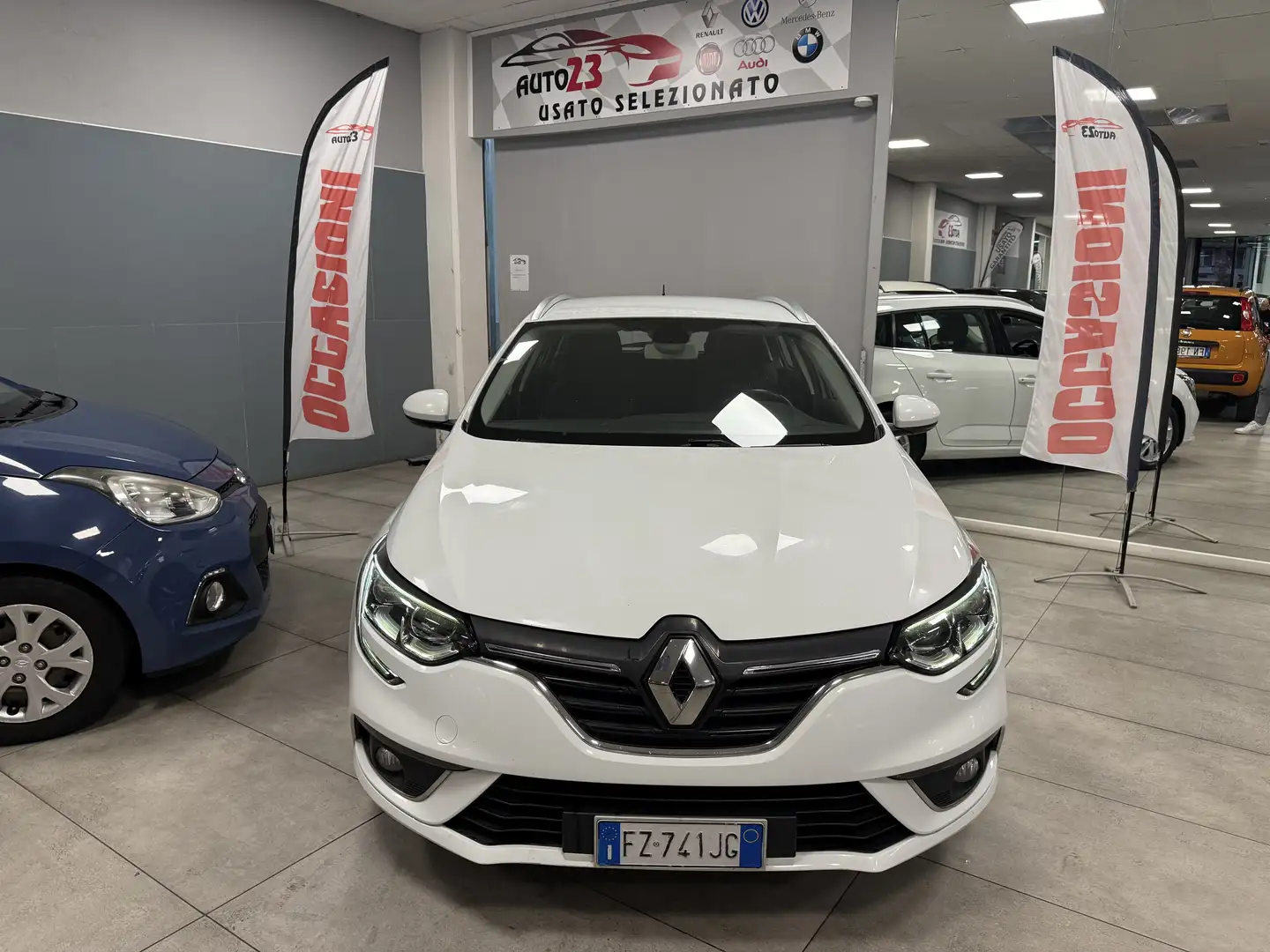 Renault Megane Sporter 1.5 blue dci Business 115cv Bianco - 2