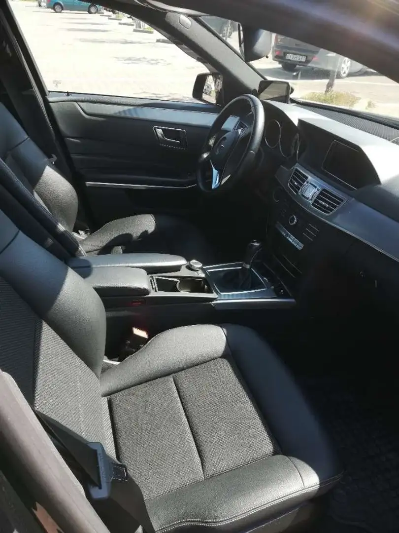 Mercedes-Benz E 220 E 220 T BlueTEC Avantgarde Avantgarde Schwarz - 2