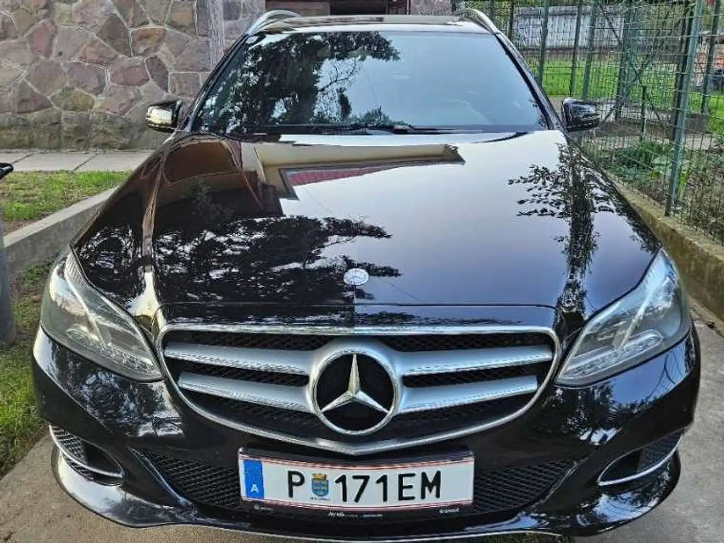 Mercedes-Benz E 220 E 220 T BlueTEC Avantgarde Avantgarde Schwarz - 1