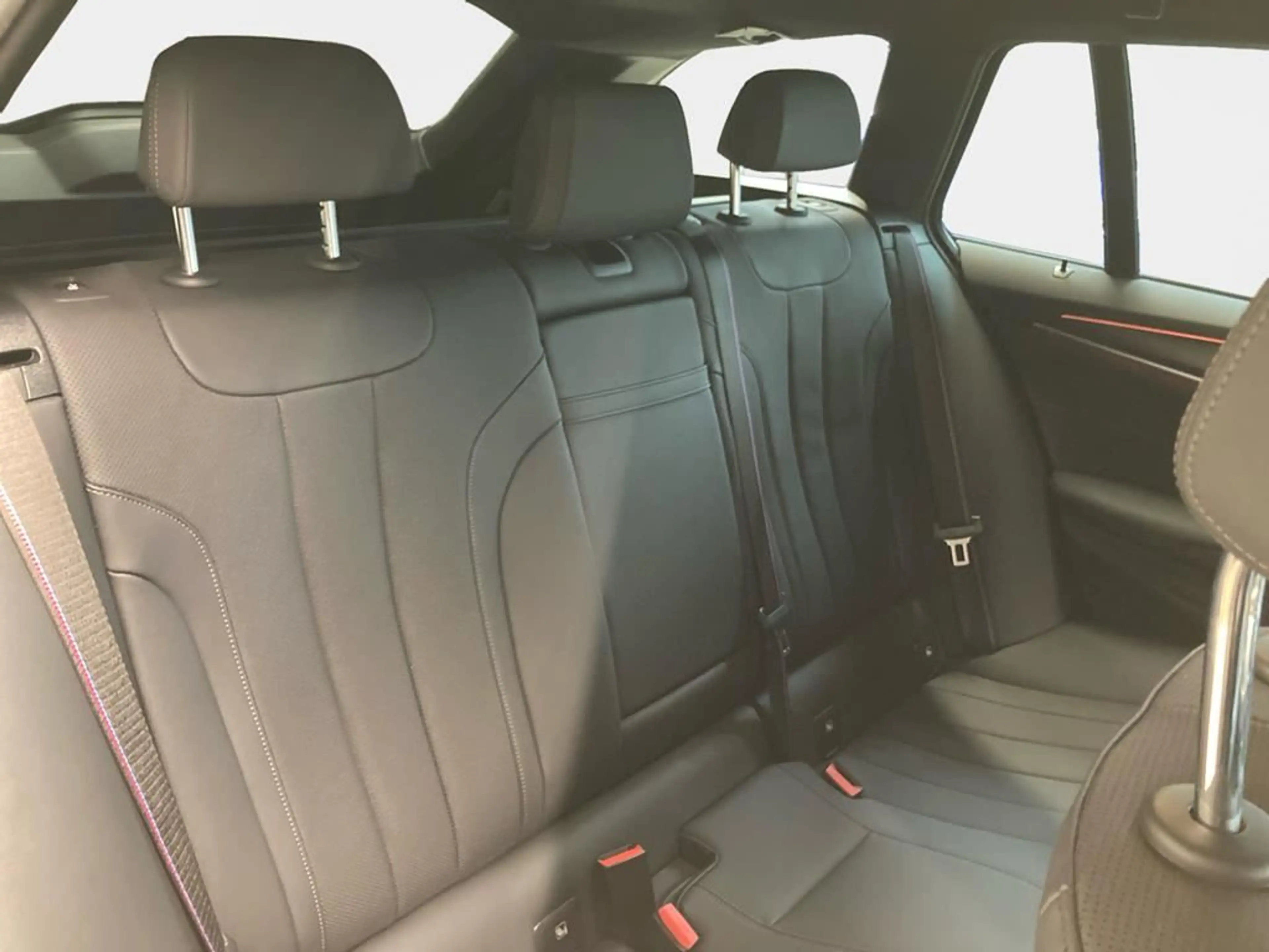 BMW 540 M Sport Pro — photo 15
