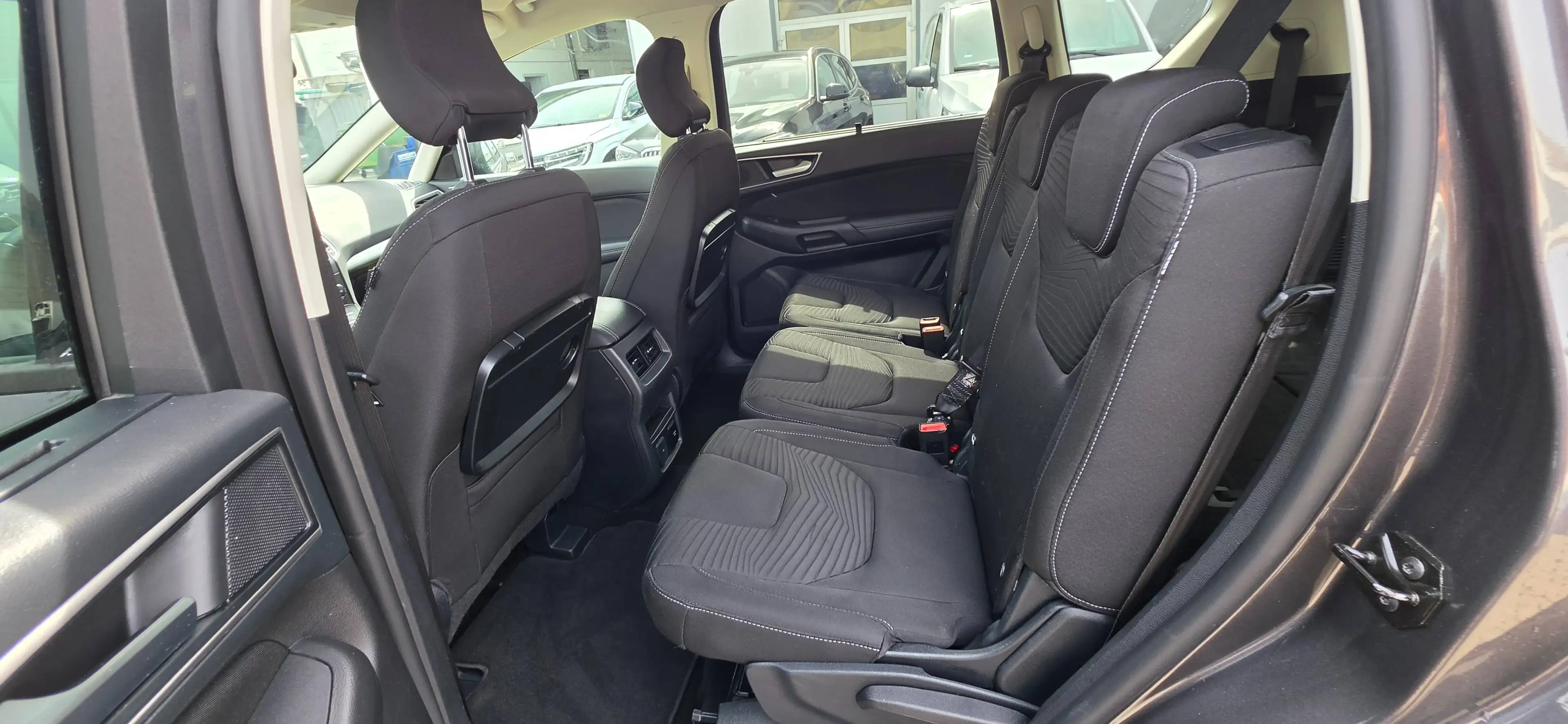 Ford S-Max 2.0 EcoBlue Aut. 7-Sitzer*Navi*Kamera*SHZ*LED — photo 13