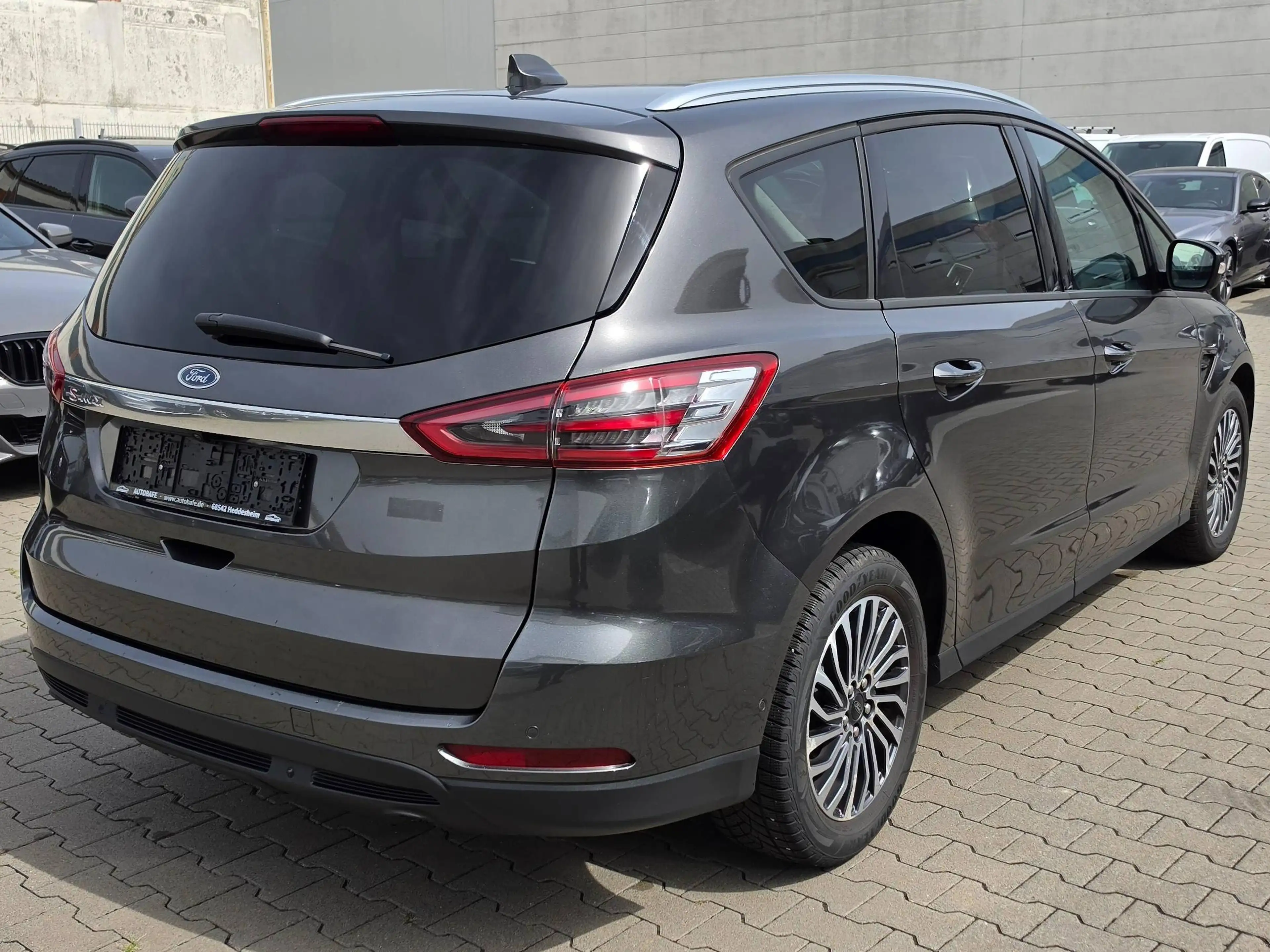 Ford S-Max 2.0 EcoBlue Aut. 7-Sitzer*Navi*Kamera*SHZ*LED — photo 6