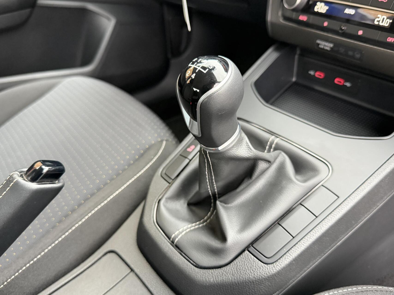 SEAT Ibiza 1.0 EcoTSI Style Apple CarPlay/Android Auto Full-l — photo 48