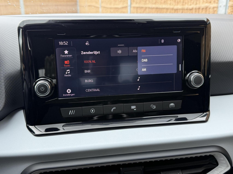 SEAT Ibiza 1.0 EcoTSI Style Apple CarPlay/Android Auto Full-l — photo 14