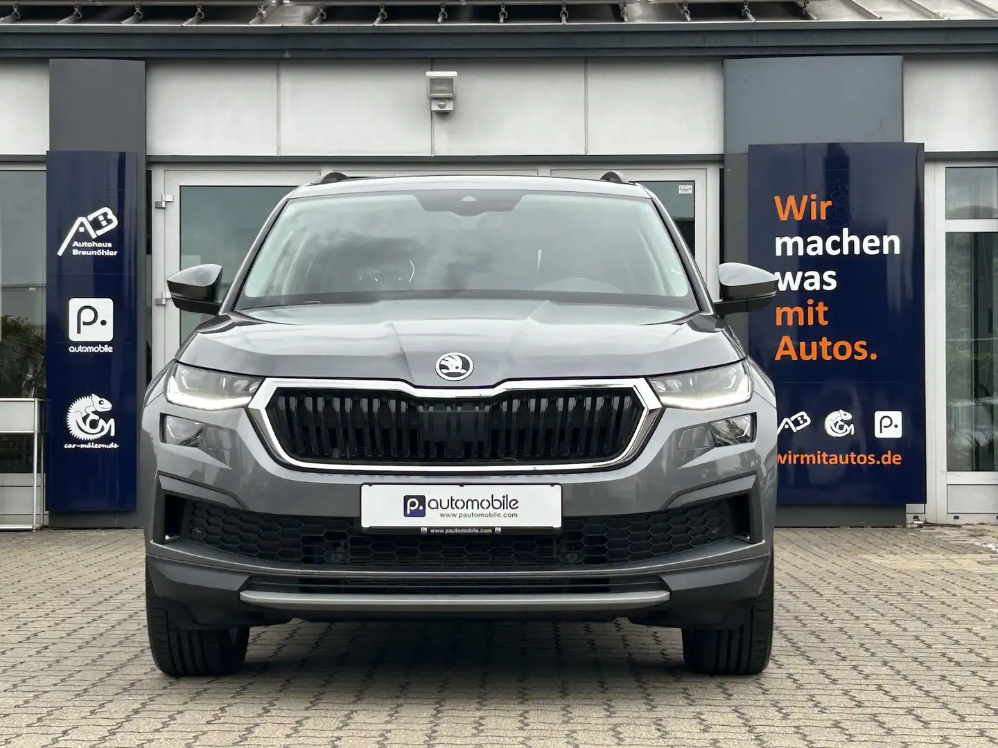 Skoda Kodiaq 2.0 TDI DSG Tour*Traveller+*Matrix*AHK* Gris - 1